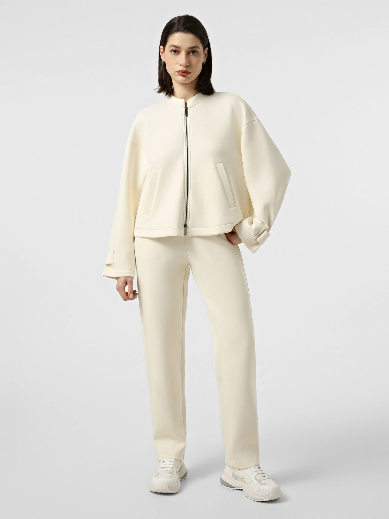 Куртки и дубленки Emporio Armani модель EW003177-AF10002-U1058 Куртки и дубленки Emporio Armani модель EW003177-AF10002-U1058 Фото