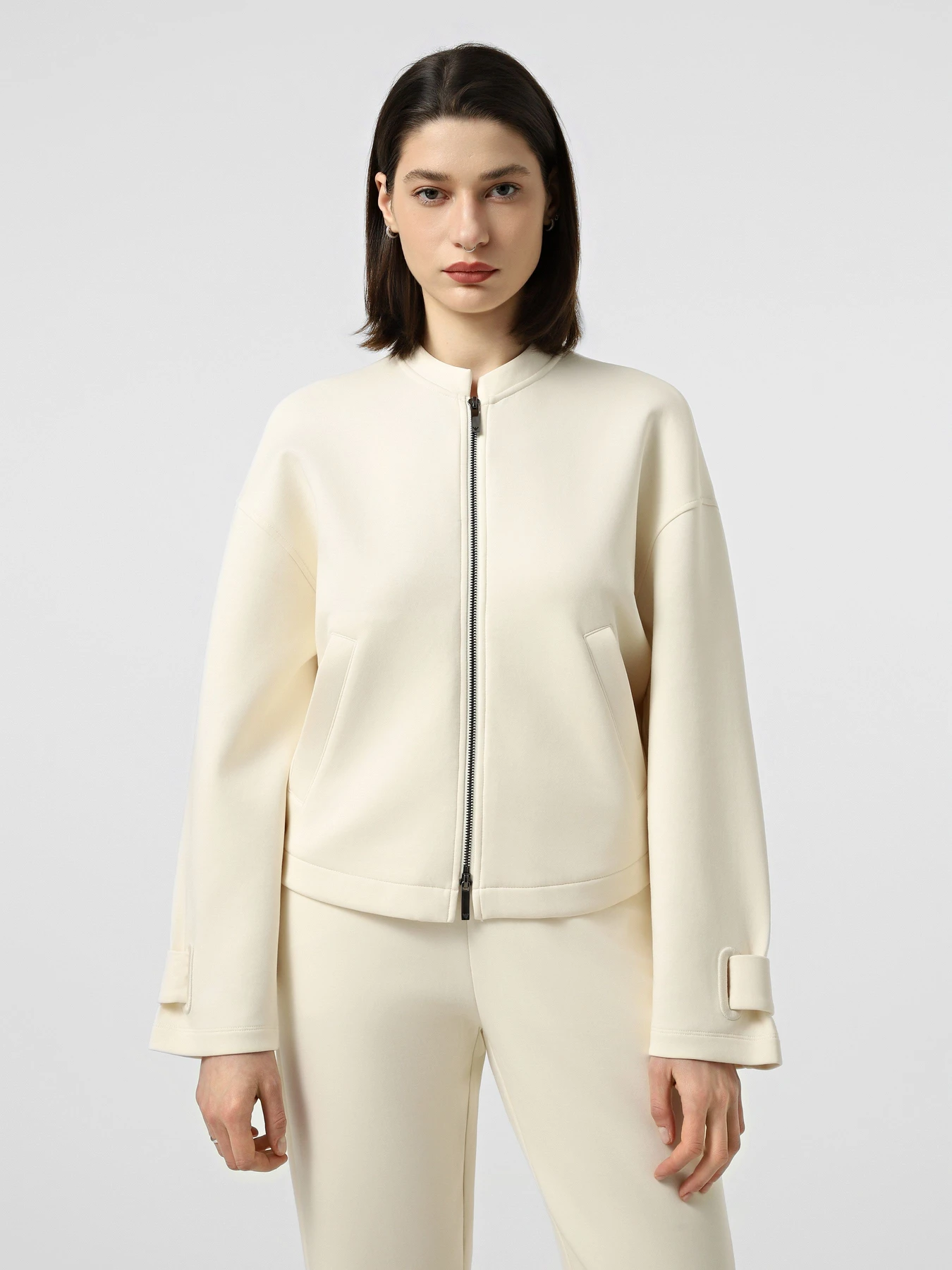 Куртки и дубленки Emporio Armani модель EW003177-AF10002-U1058 Куртки и дубленки Emporio Armani модель EW003177-AF10002-U1058 Фото