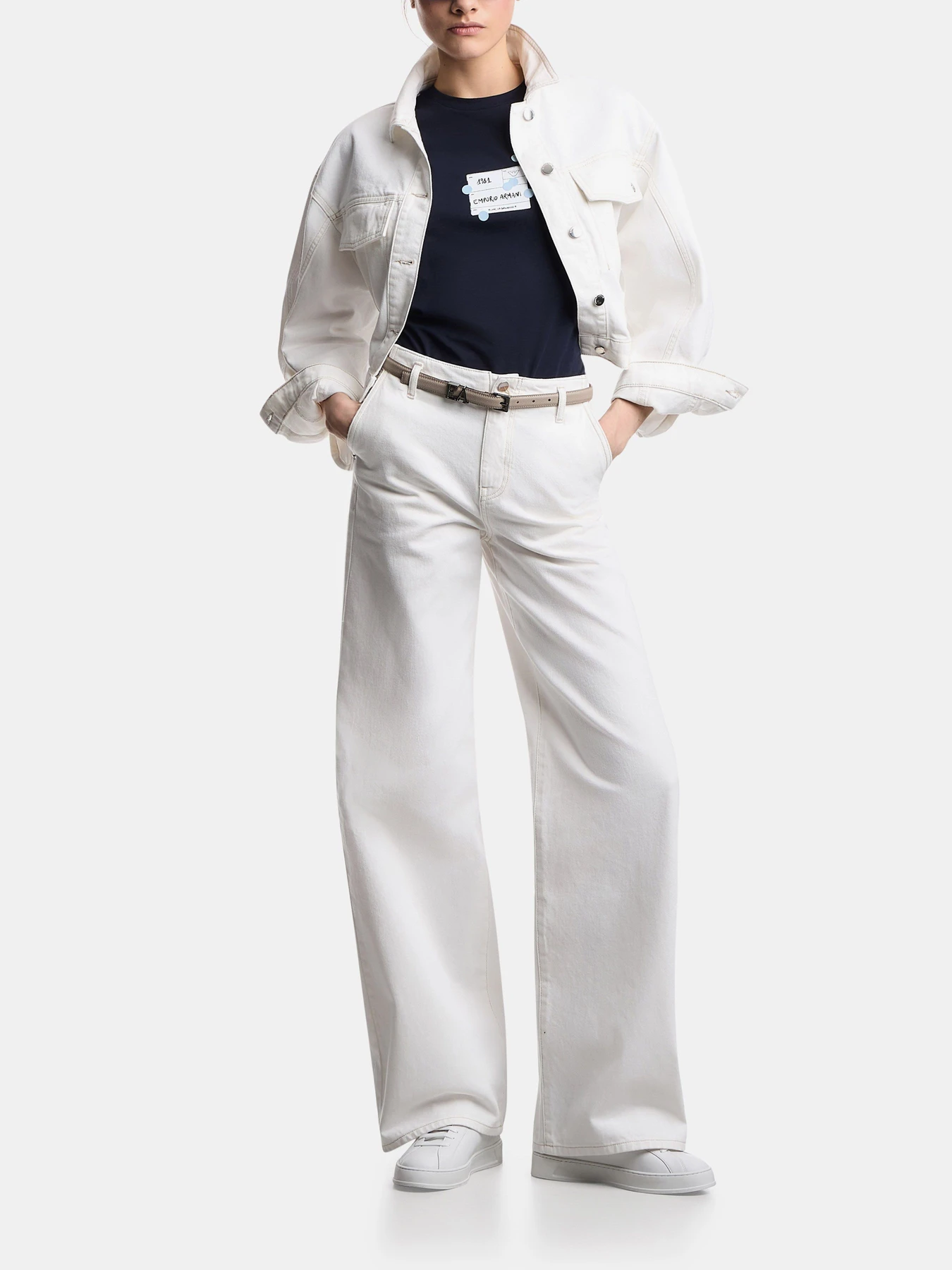 Куртки и дубленки Emporio Armani модель EW003493-AF12426-U0006 Куртки и дубленки Emporio Armani модель EW003493-AF12426-U0006 Фото