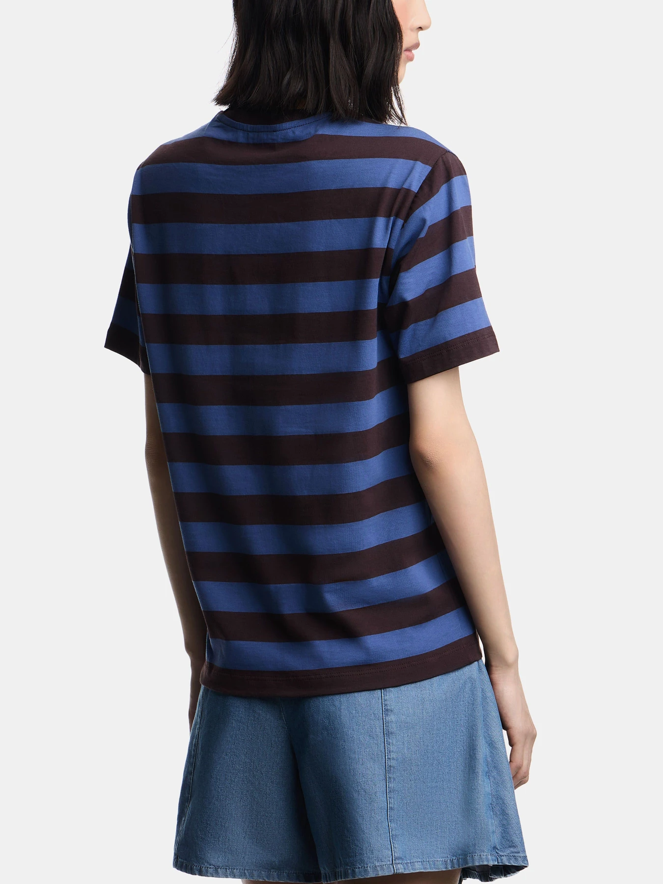 Футболки и поло Emporio Armani модель EW001809-AF23154-M6025 Футболки и поло Emporio Armani модель EW001809-AF23154-M6025 Фото