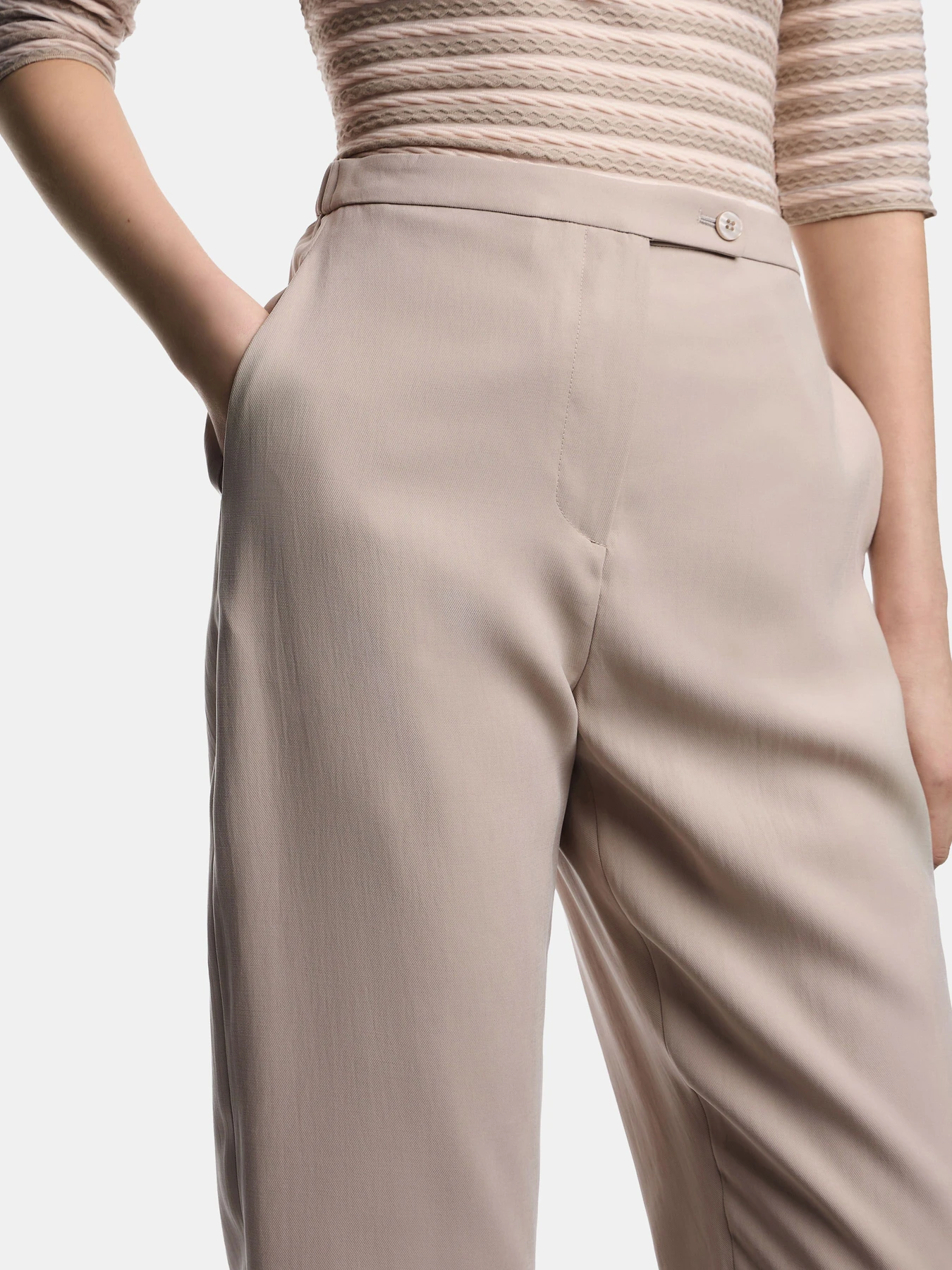Штани Emporio Armani модель EW003343-AF20502-U6154 Штани Emporio Armani модель EW003343-AF20502-U6154 Фото