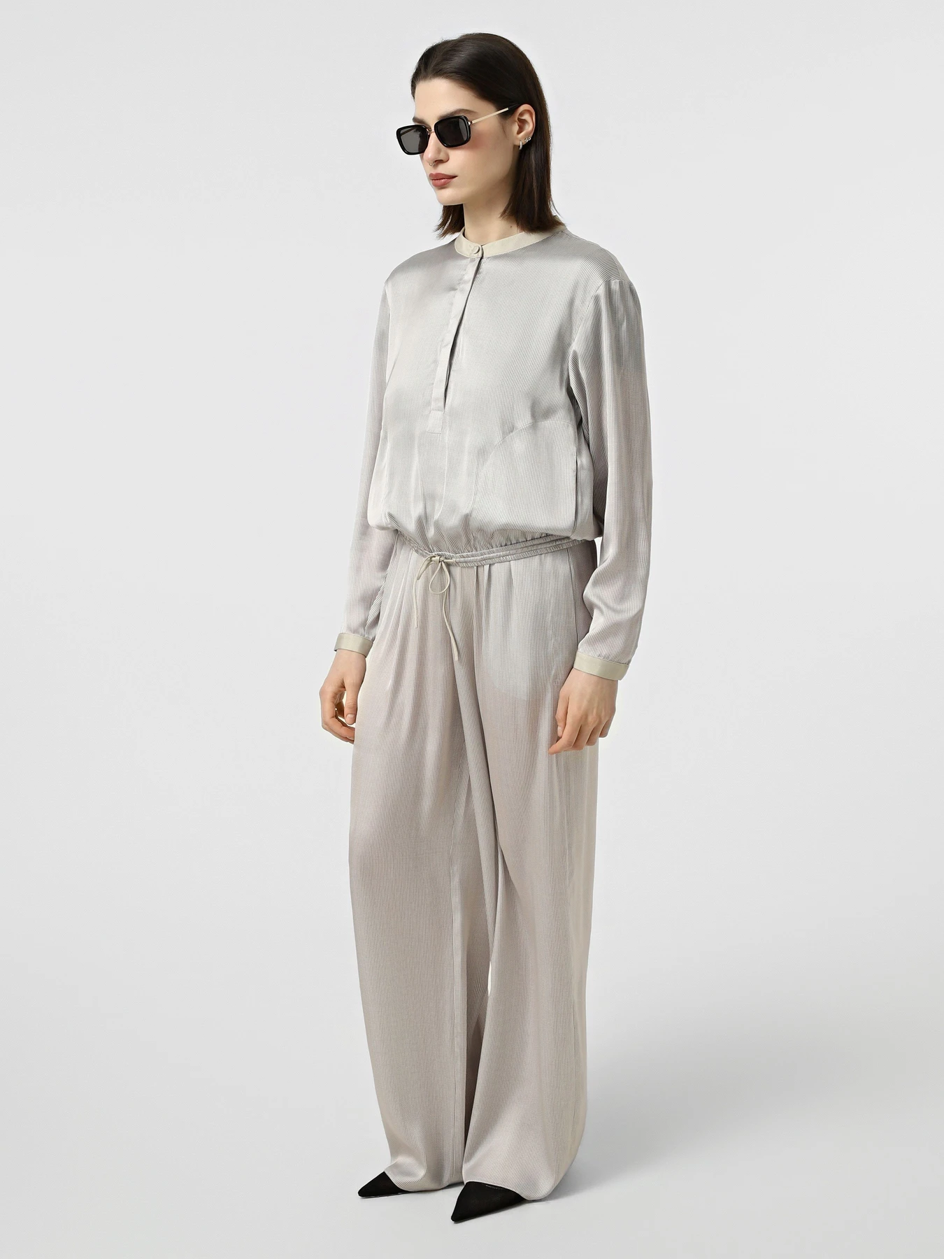 Рубашки Emporio Armani модель EW004332-AF25637-F1010 Рубашки Emporio Armani модель EW004332-AF25637-F1010 Фото