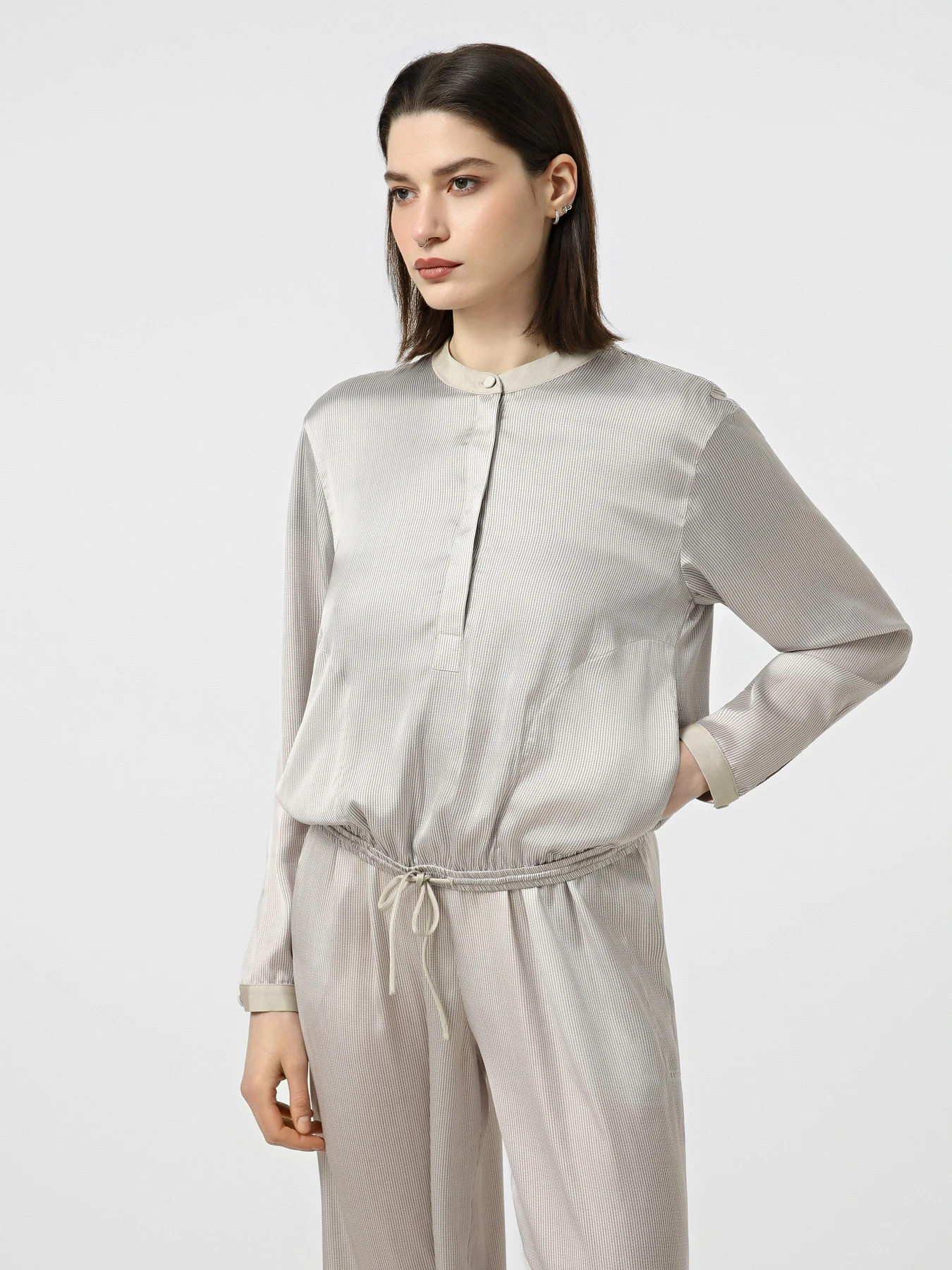 Рубашки Emporio Armani модель EW004332-AF25637-F1010 Рубашки Emporio Armani модель EW004332-AF25637-F1010 Фото
