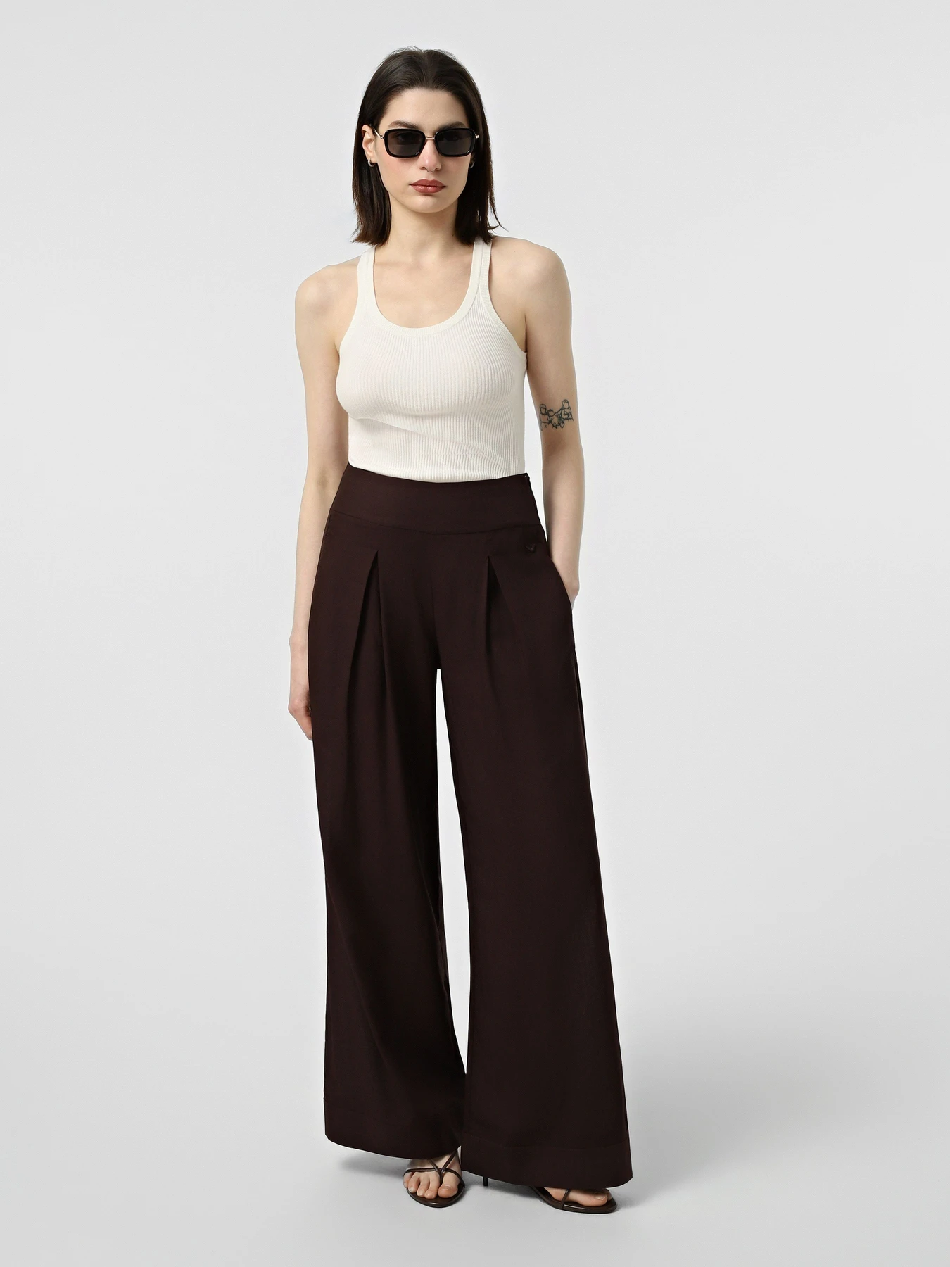 Штани Emporio Armani модель EW003422-AF20252-U6279 Штани Emporio Armani модель EW003422-AF20252-U6279 Фото