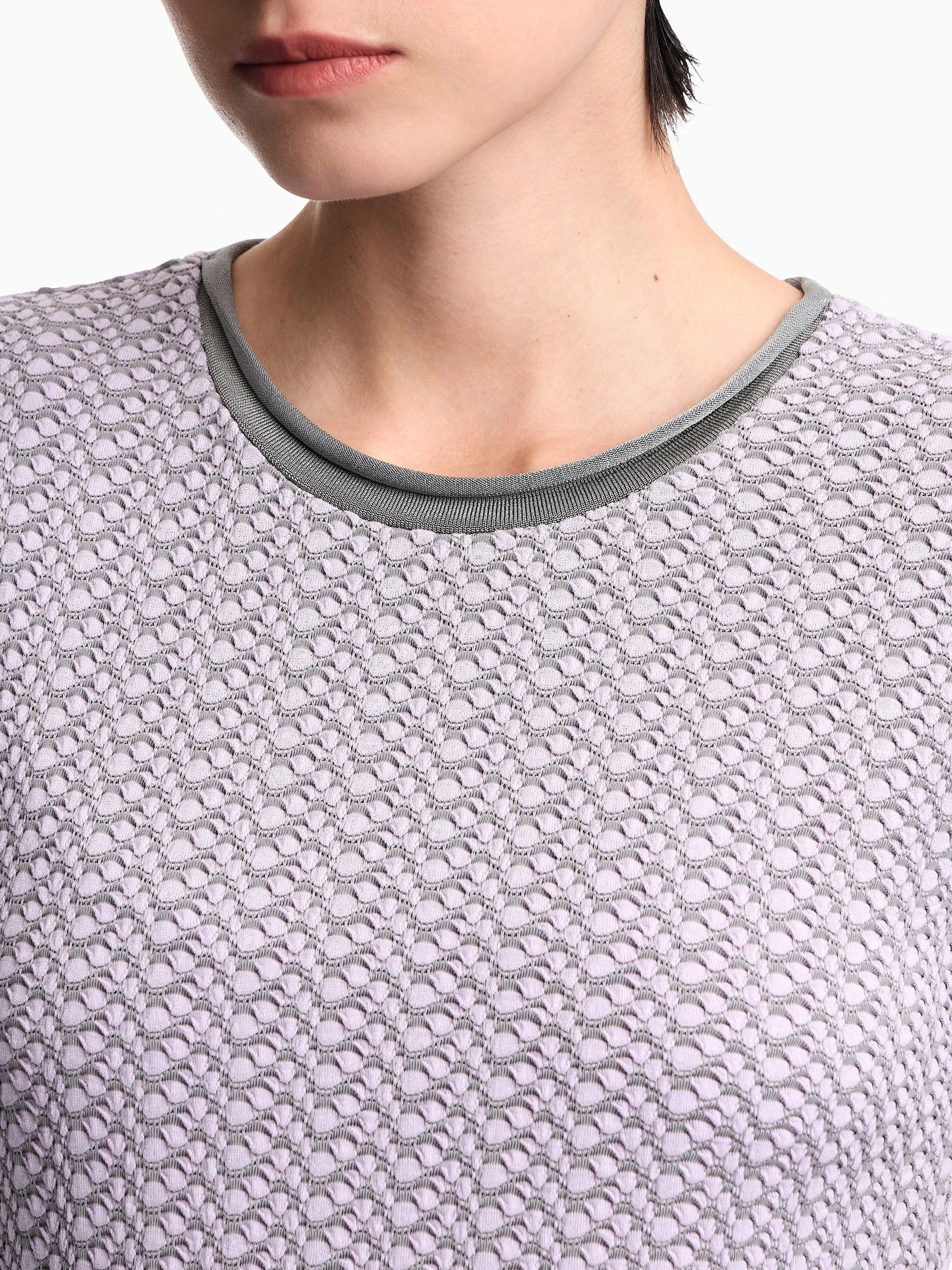 Свитеры и кардиганы Emporio Armani модель EW004726-AF25832-F8084 Свитеры и кардиганы Emporio Armani модель EW004726-AF25832-F8084 Фото