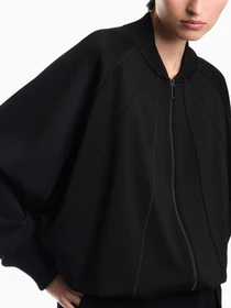 Куртки и дубленки Emporio Armani модель EW004150-AF24325-UC001 Фото