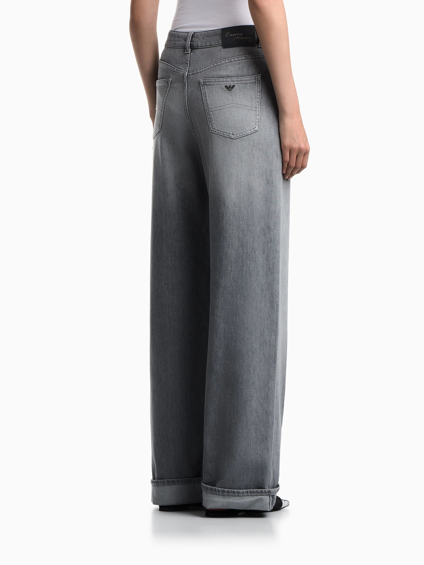Джинсы Emporio Armani модель EW000737-AF27890-M8001 Джинсы Emporio Armani модель EW000737-AF27890-M8001 Фото