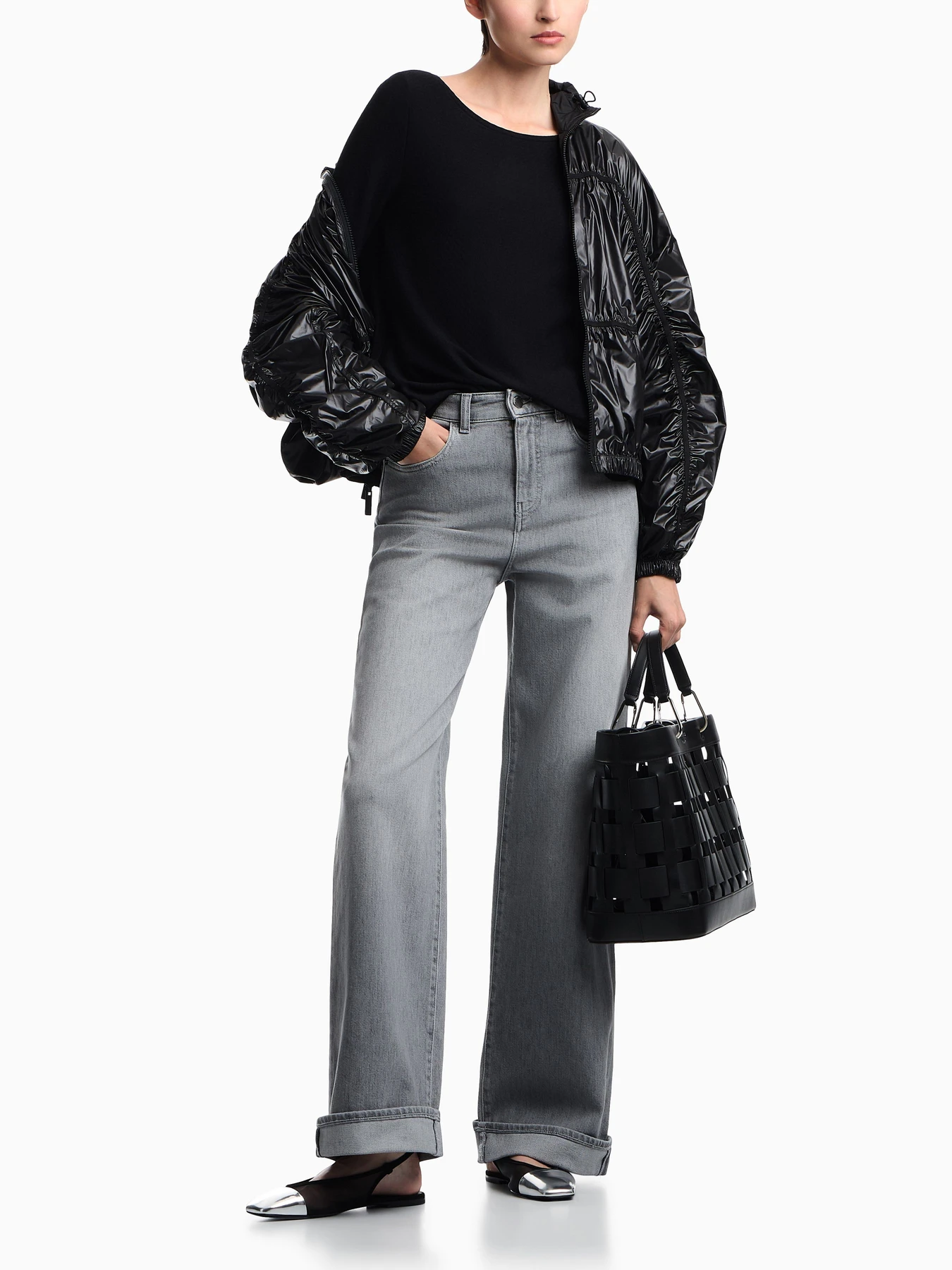 Джинсы Emporio Armani модель EW000737-AF27890-M8001 Джинсы Emporio Armani модель EW000737-AF27890-M8001 Фото