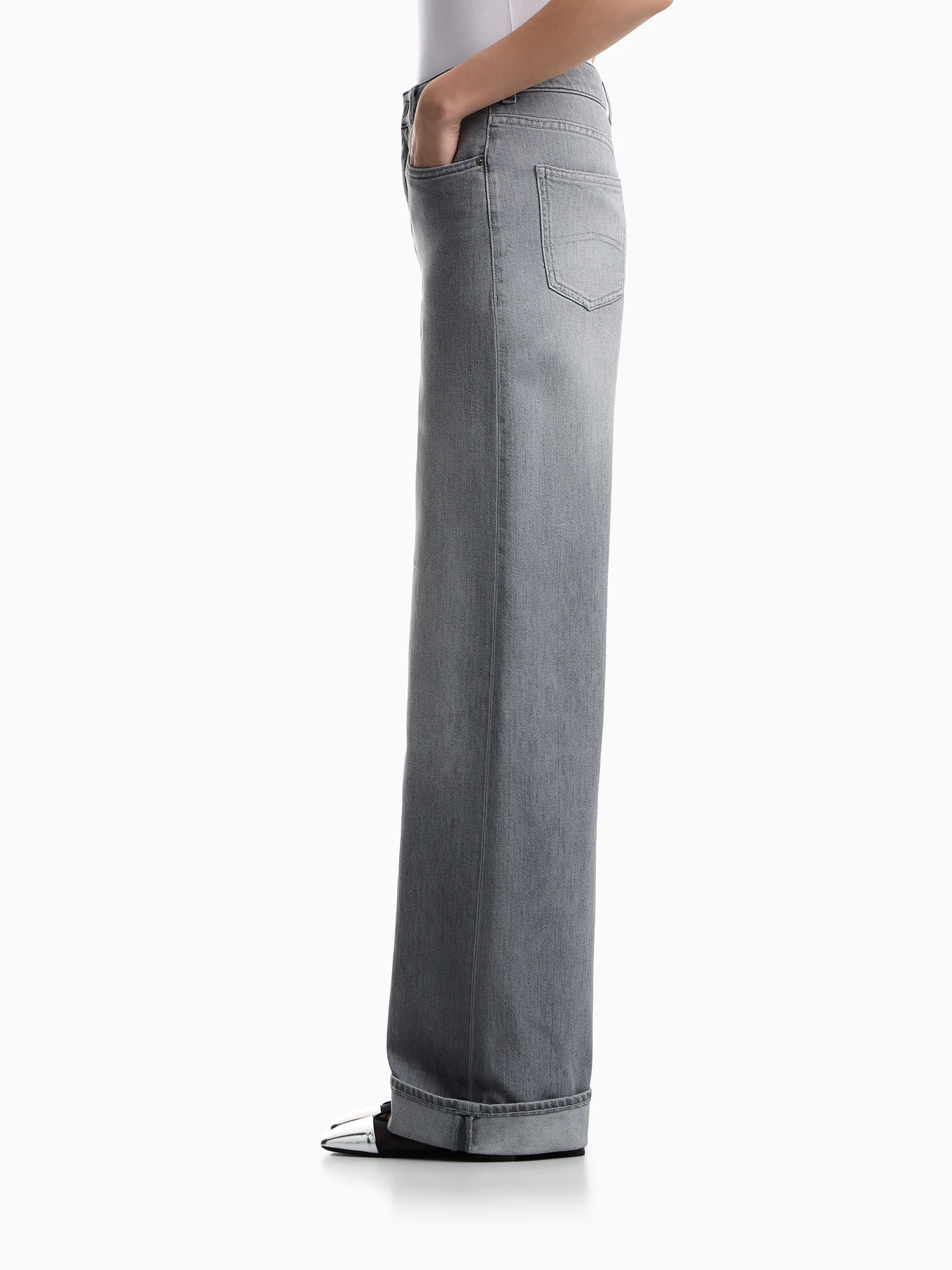 Джинсы Emporio Armani модель EW000737-AF27890-M8001 Джинсы Emporio Armani модель EW000737-AF27890-M8001 Фото