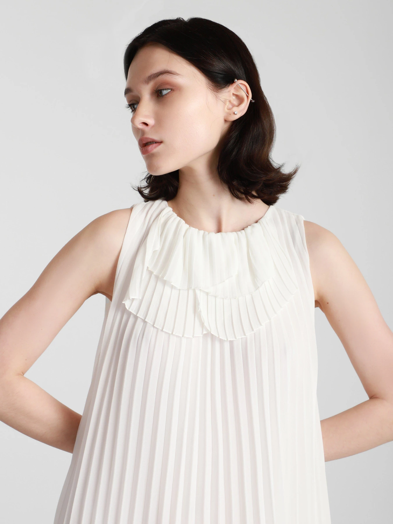Платья Emporio Armani модель 3K2AA8-2NLHZ-0101 Платья Emporio Armani модель 3K2AA8-2NLHZ-0101 Фото