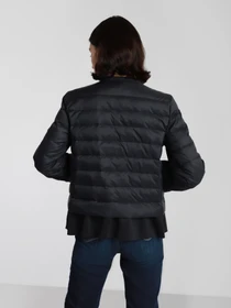 Куртки и дубленки Emporio Armani модель 3K2B87-2NKBZ-0926 Фото