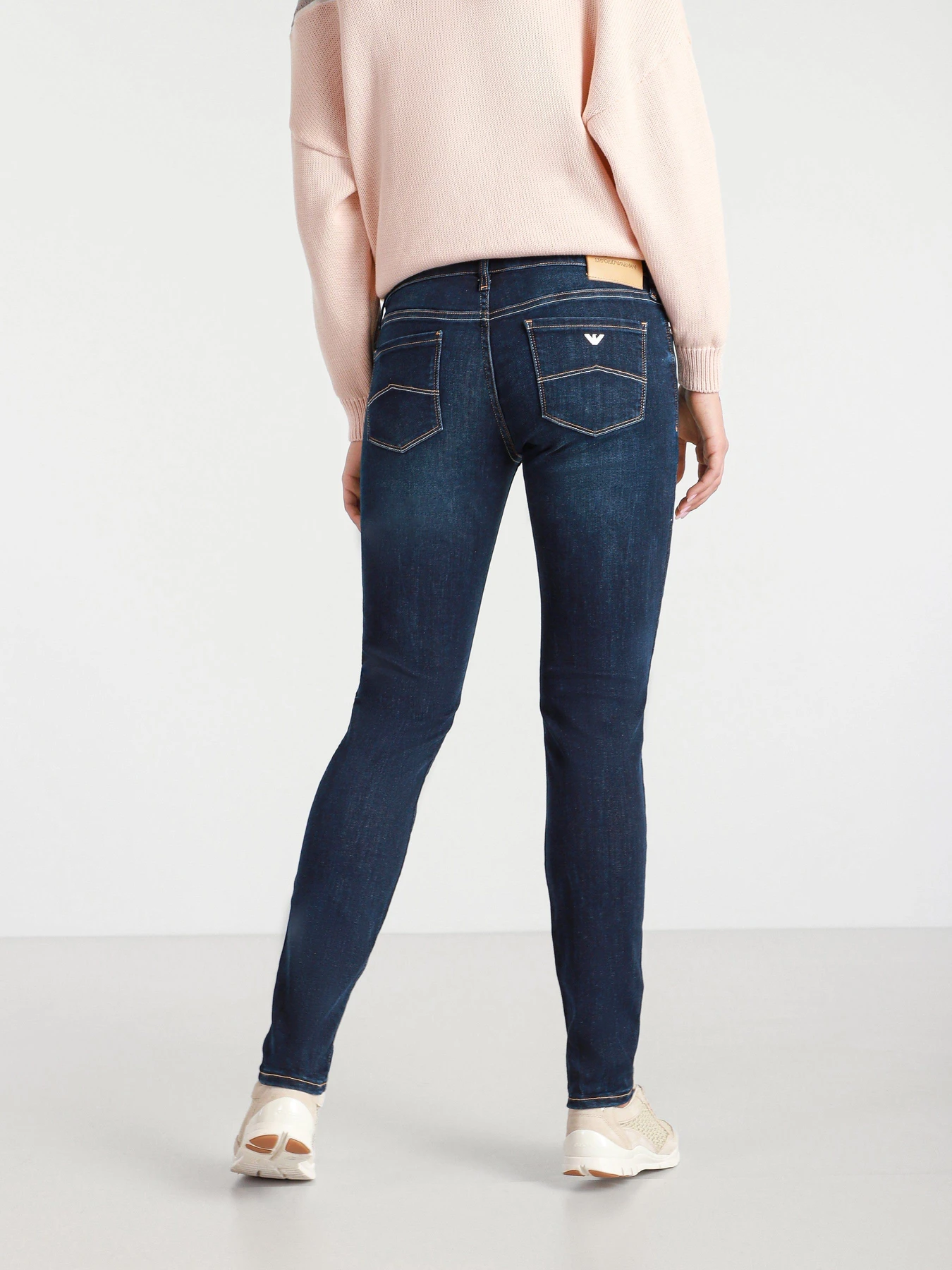 Джинсы Emporio Armani Slim модель 3K2J06-2DE9Z-0941 Джинсы Emporio Armani Slim модель 3K2J06-2DE9Z-0941 Фото