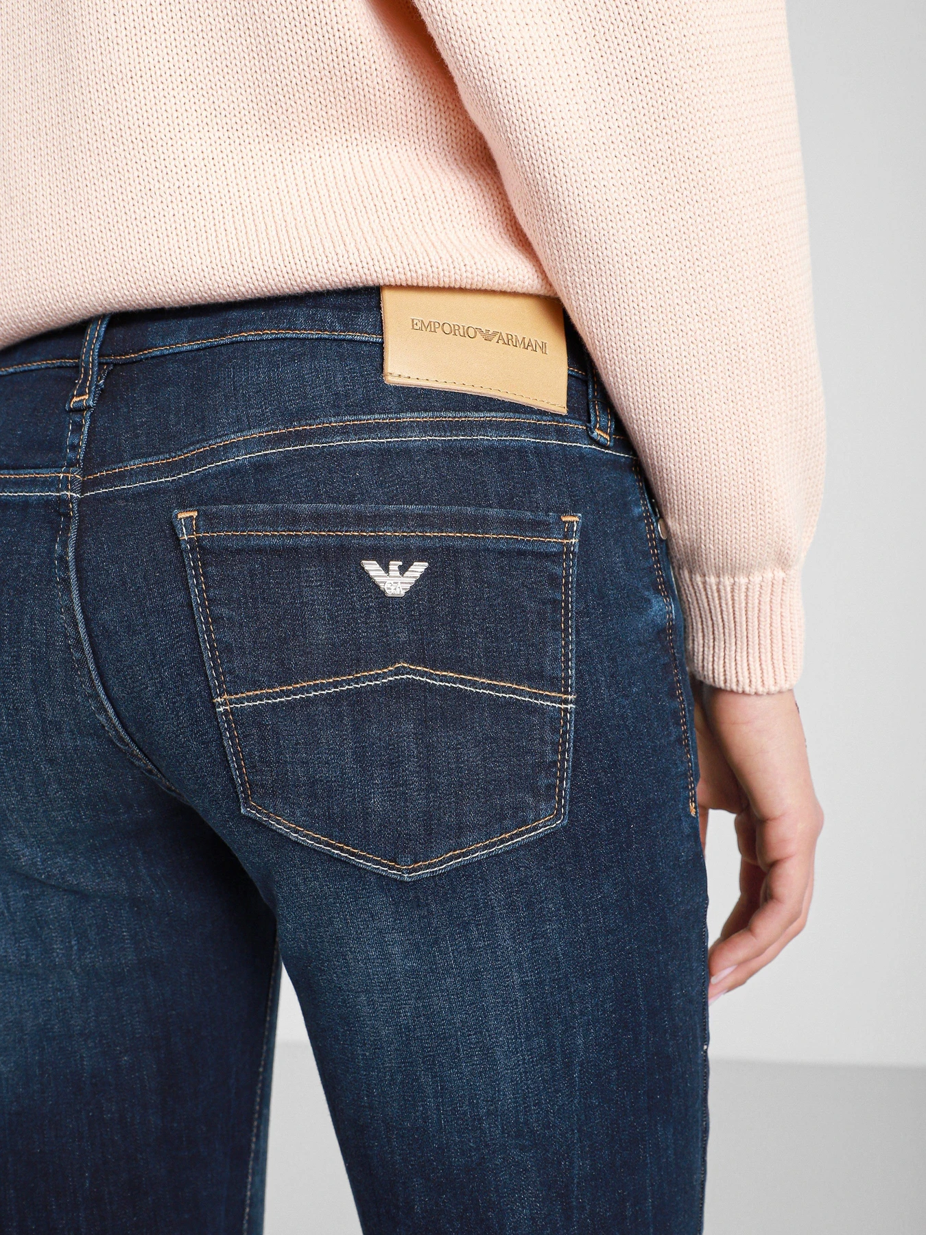 Джинсы Emporio Armani Slim модель 3K2J06-2DE9Z-0941 Джинсы Emporio Armani Slim модель 3K2J06-2DE9Z-0941 Фото
