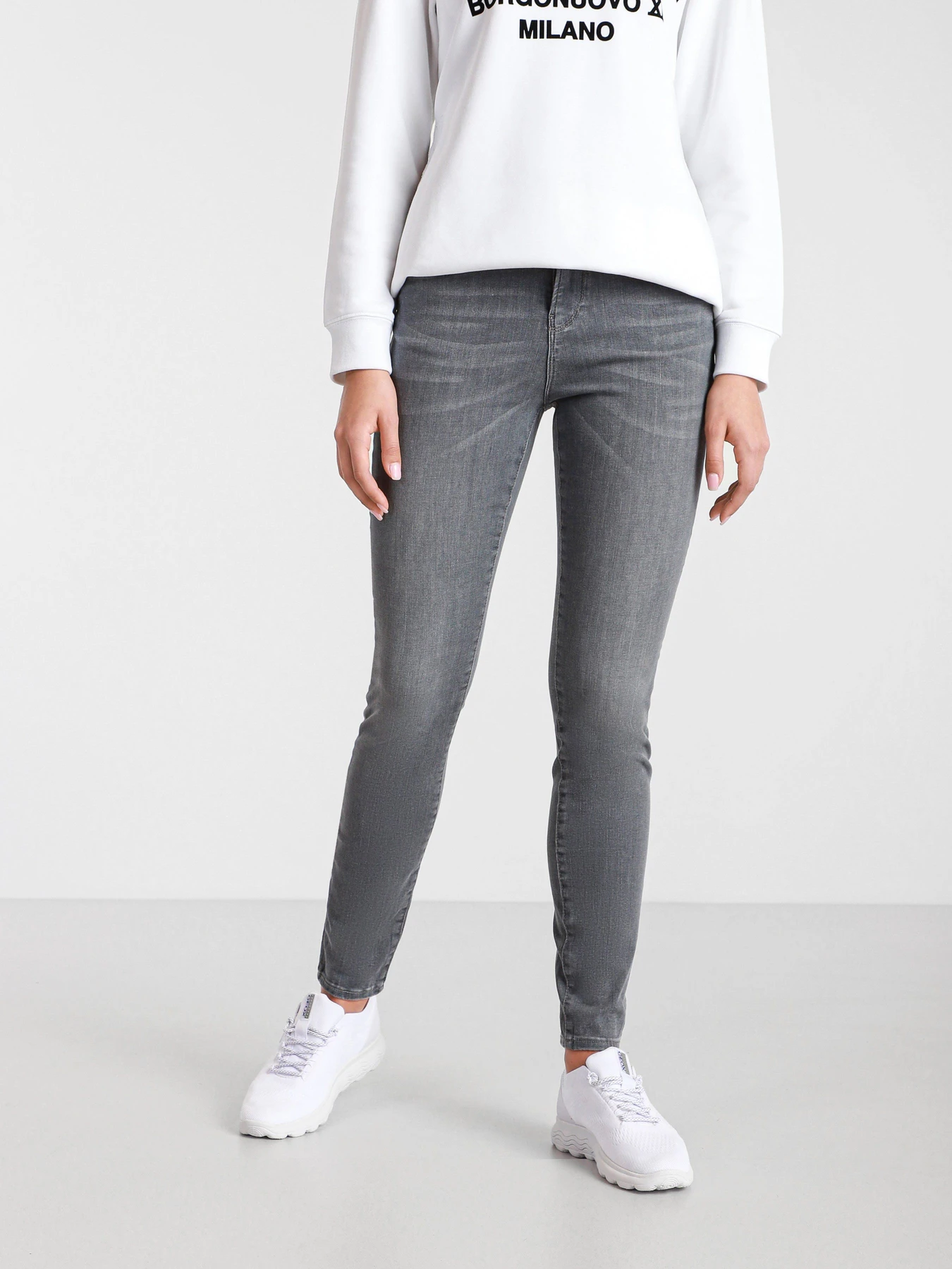 Джинсы Emporio Armani Super Skinny модель 3K2J20-2DE9Z-0662 Джинсы Emporio Armani Super Skinny модель 3K2J20-2DE9Z-0662 Фото