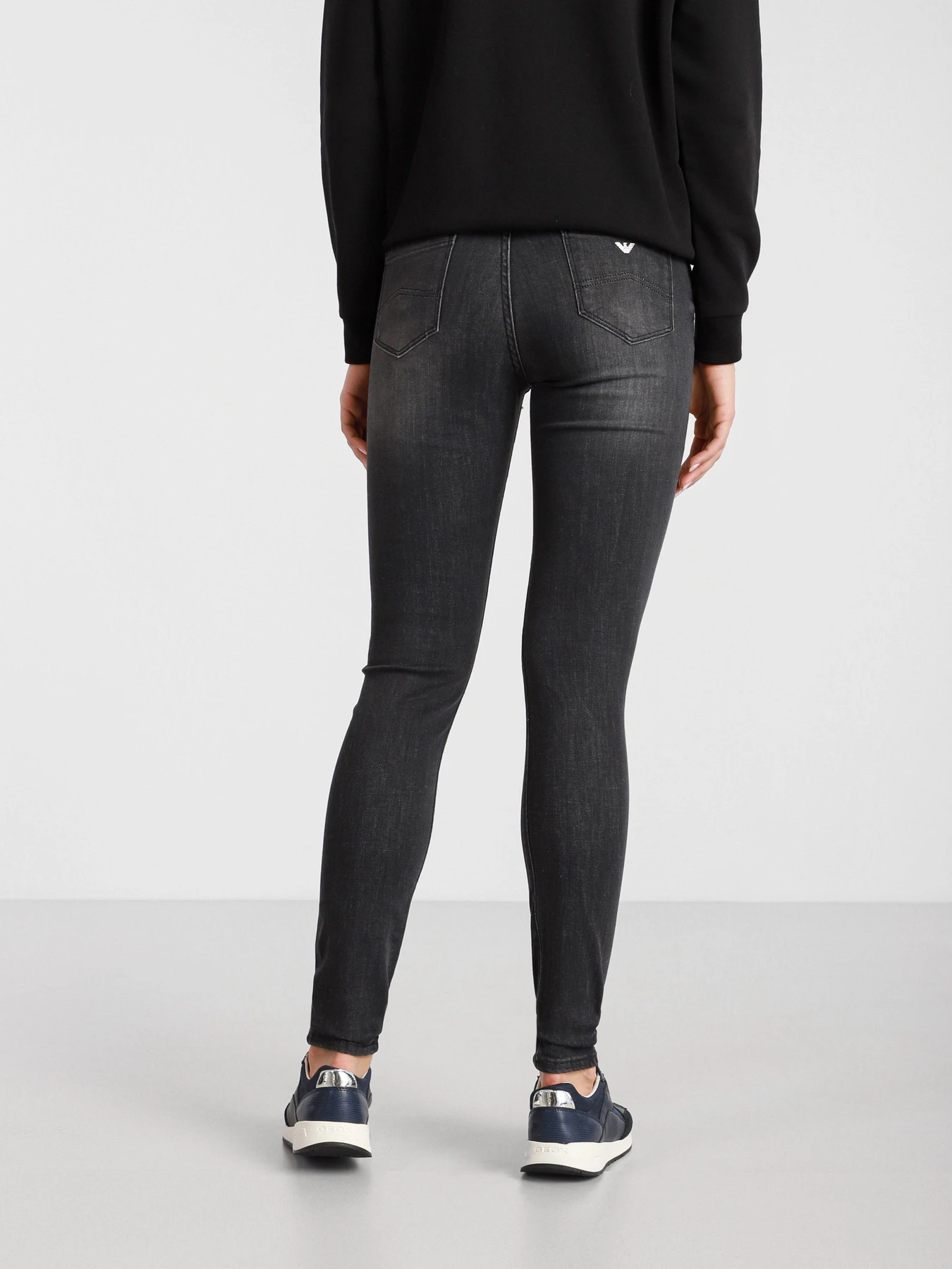Джинсы Emporio Armani Super Skinny модель 3K2J20-2DE9Z-0668 Джинсы Emporio Armani Super Skinny модель 3K2J20-2DE9Z-0668 Фото