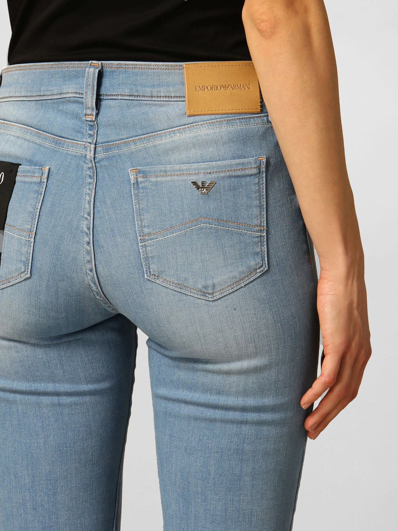 Джинсы Emporio Armani Extra Slim модель 3K2J20-2DE9Z-0943 Джинсы Emporio Armani Extra Slim модель 3K2J20-2DE9Z-0943 Фото