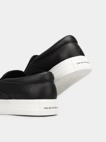 Слипоны и мокасины Emporio Armani модель X4J102-XF532-00002 Фото