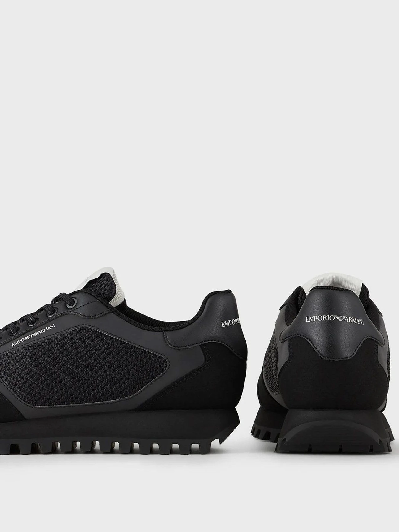 Кроссовки Emporio Armani модель X4X556-XM997-Q467 Фото