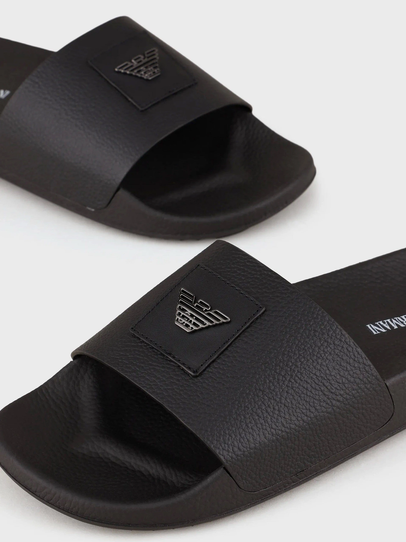 Шльопанці Emporio Armani модель X4P122-XN778-K001 Шльопанці Emporio Armani модель X4P122-XN778-K001 Фото