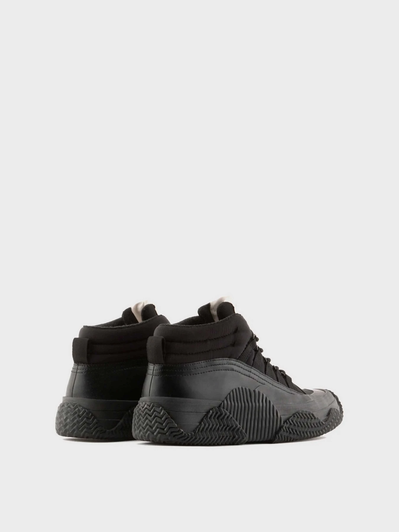 Кроссовки Emporio Armani модель X4Z116-XN738-K001 Кроссовки Emporio Armani модель X4Z116-XN738-K001 Фото
