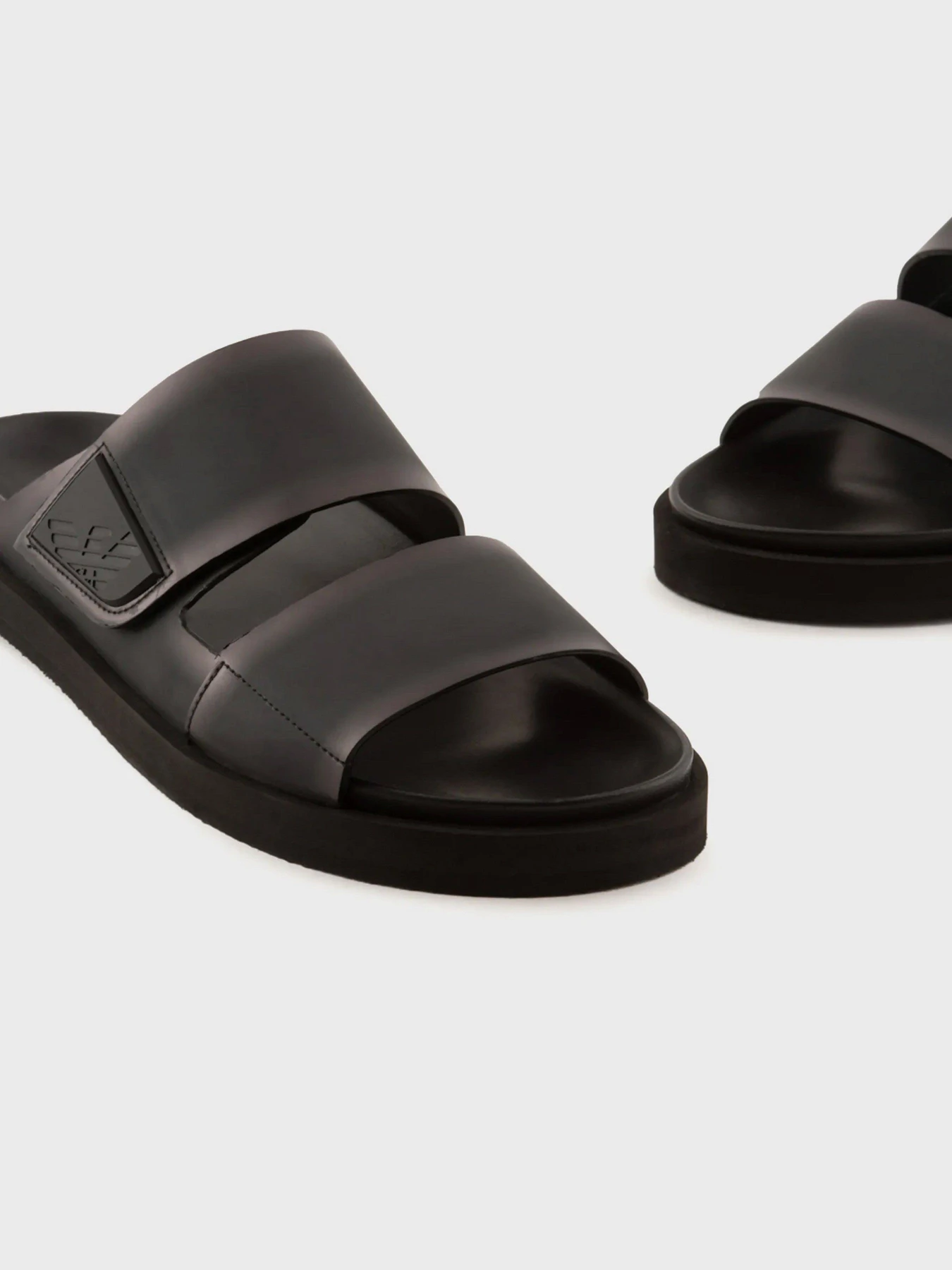 Шлёпанцы Emporio Armani модель X4P128-XD366-00002 Шлёпанцы Emporio Armani модель X4P128-XD366-00002 Фото