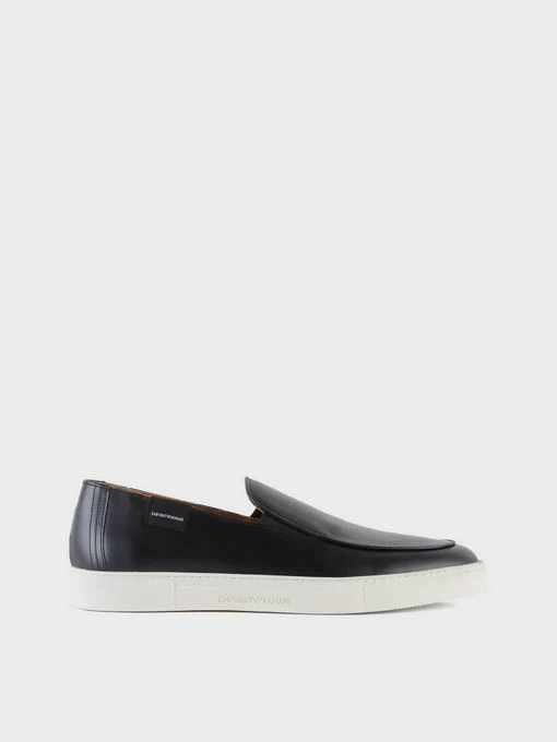 Сліпони та мокасини Emporio Armani модель X4Y004-XN955-K001 Фото