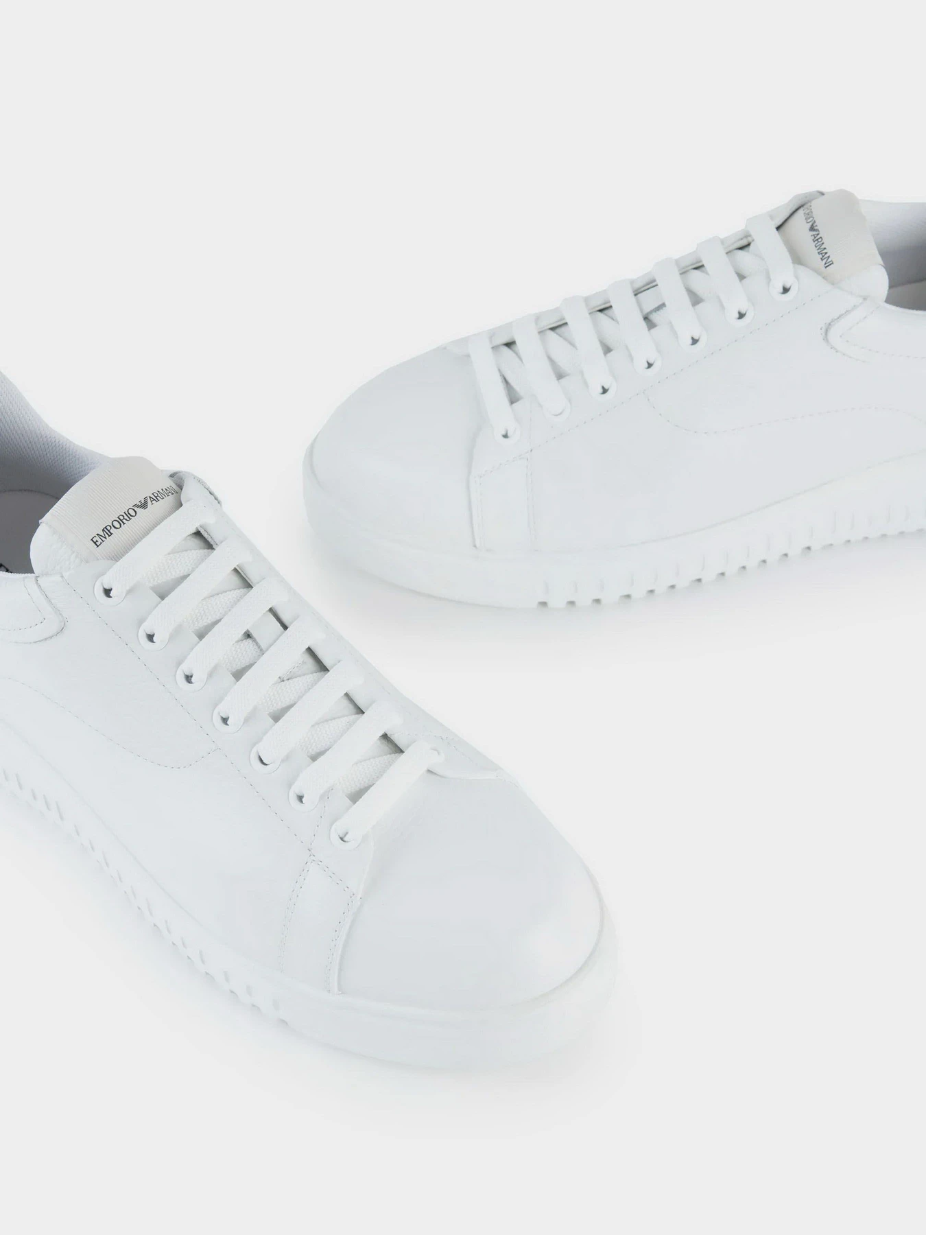 Кроссовки Emporio Armani модель X4X264-XF768-00001 Фото