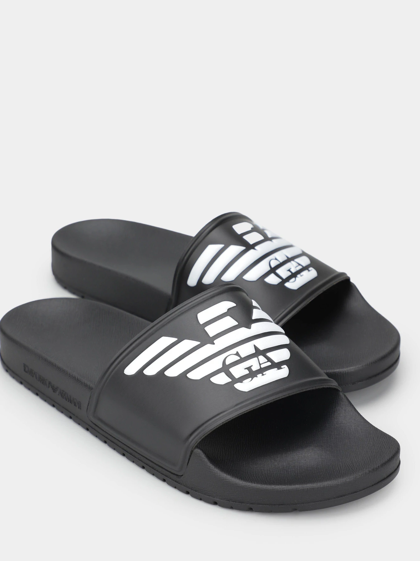 Шльопанці Emporio Armani модель XVPS08-XN747-A120 Шльопанці Emporio Armani модель XVPS08-XN747-A120 Фото