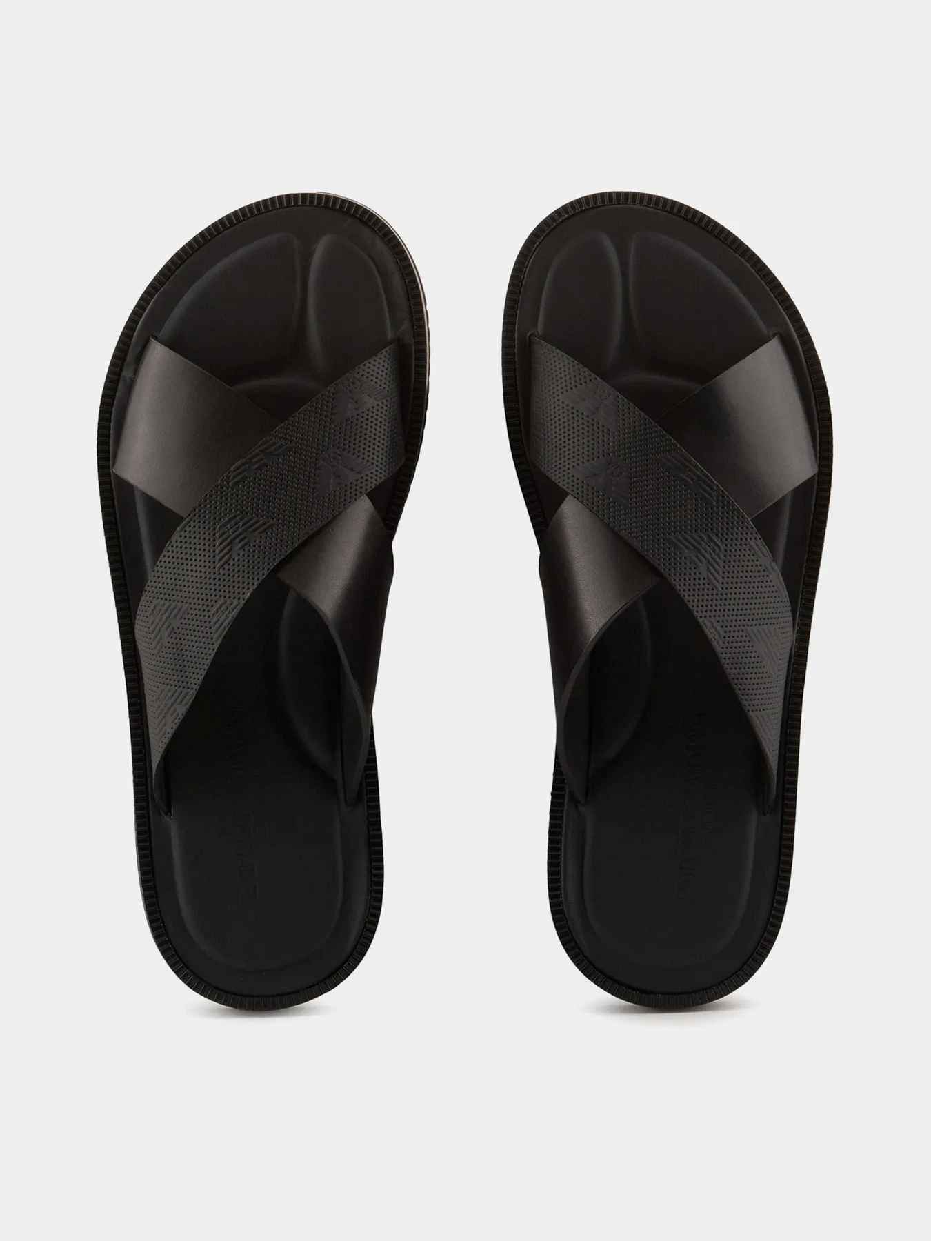 Шльопанці Emporio Armani модель X4P125-XN789-K001 Шльопанці Emporio Armani модель X4P125-XN789-K001 Фото