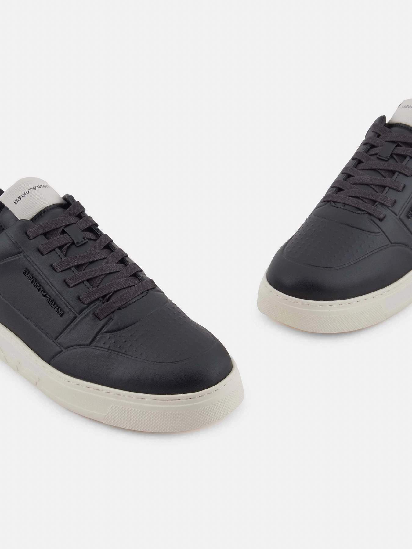 Кроссовки Emporio Armani модель X4X677-XF805-00002 Кроссовки Emporio Armani модель X4X677-XF805-00002 Фото