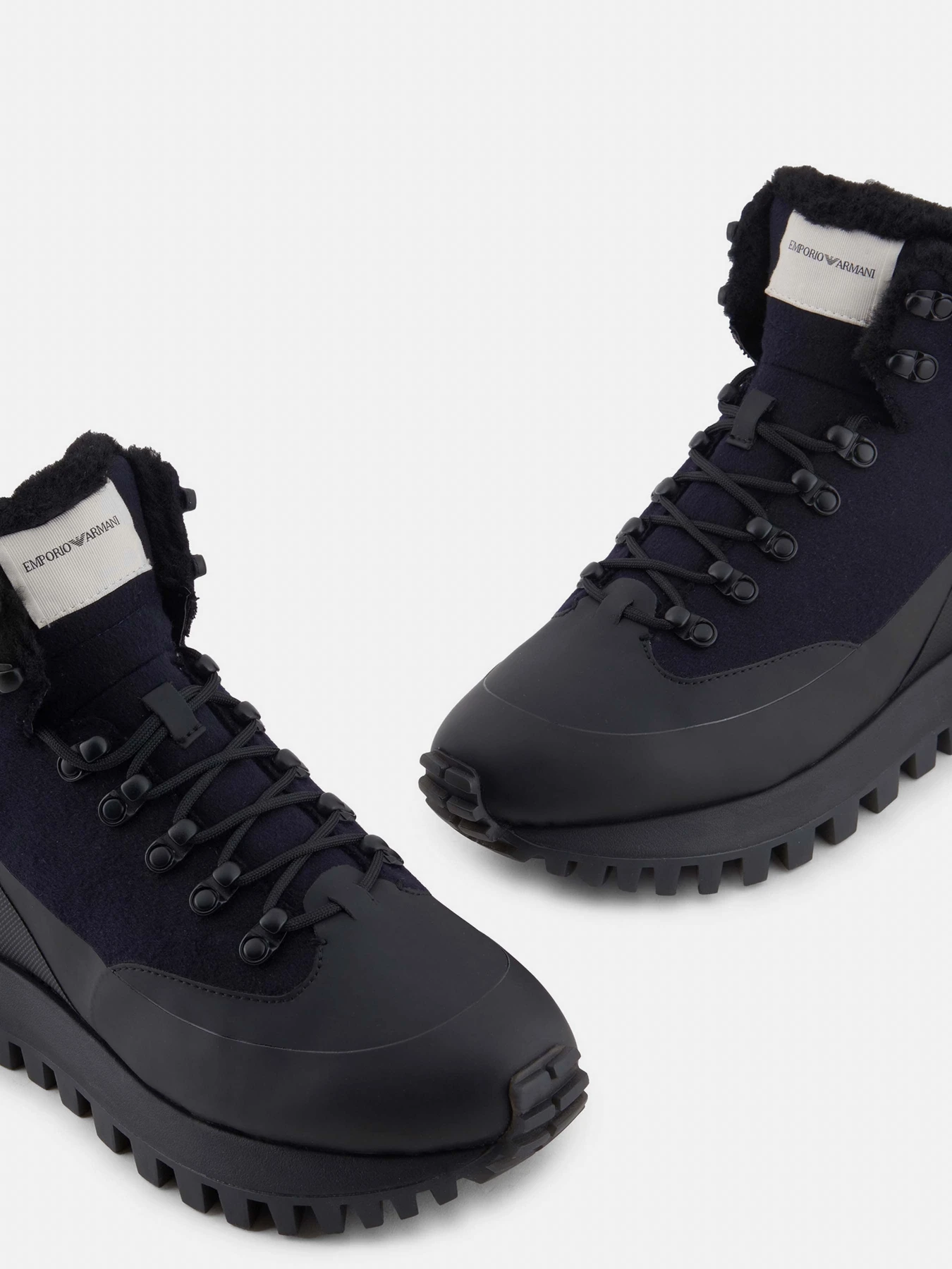 Ботинки и сапоги Emporio Armani модель X4Z134-XR197-U215 Ботинки и сапоги Emporio Armani модель X4Z134-XR197-U215 Фото