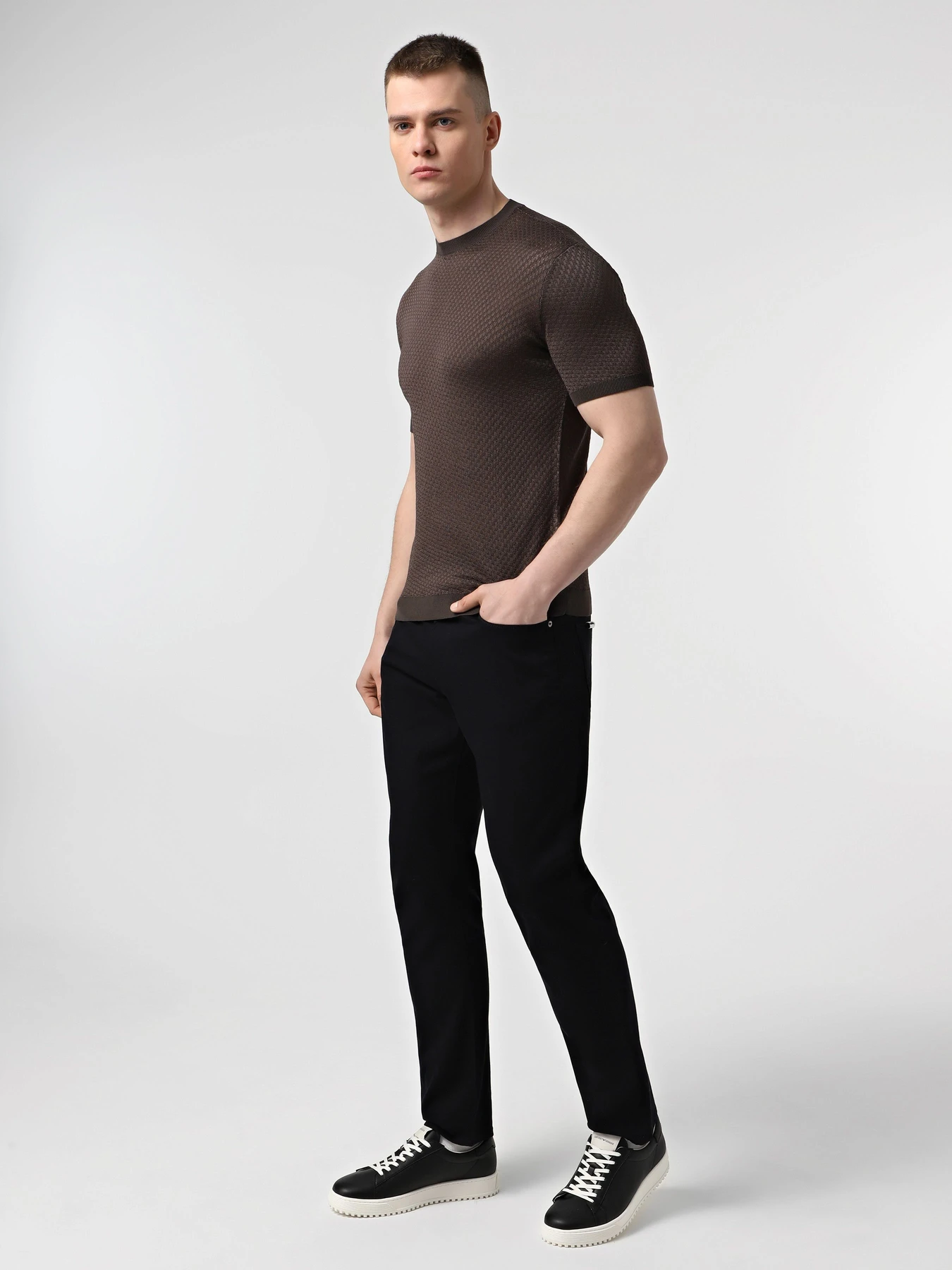 Кроссовки Emporio Armani модель X4X690-XF846-00002 Кроссовки Emporio Armani модель X4X690-XF846-00002 Фото