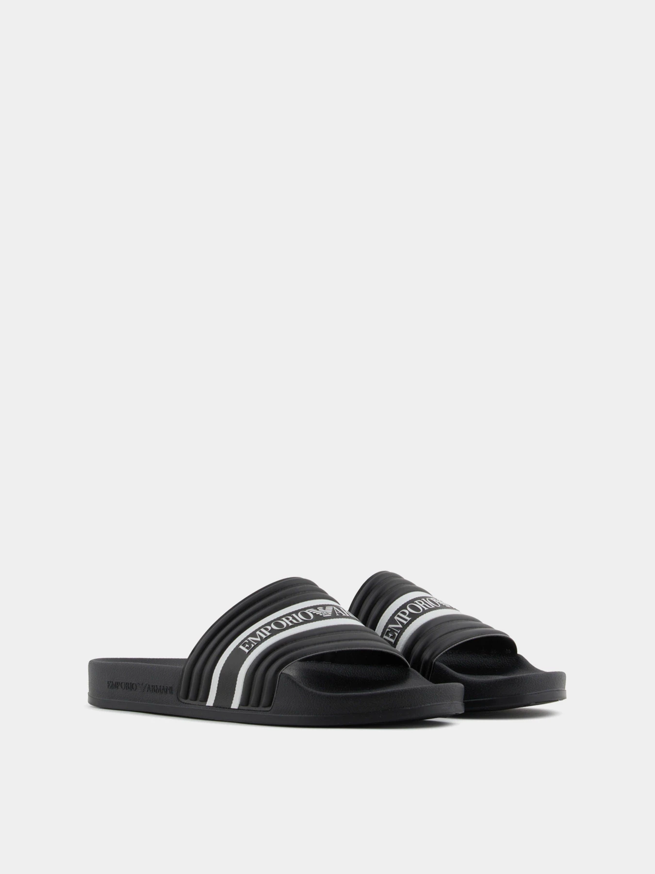 Шлёпанцы Emporio Armani модель XVPS14-XR277-U532 Шлёпанцы Emporio Armani модель XVPS14-XR277-U532 Фото