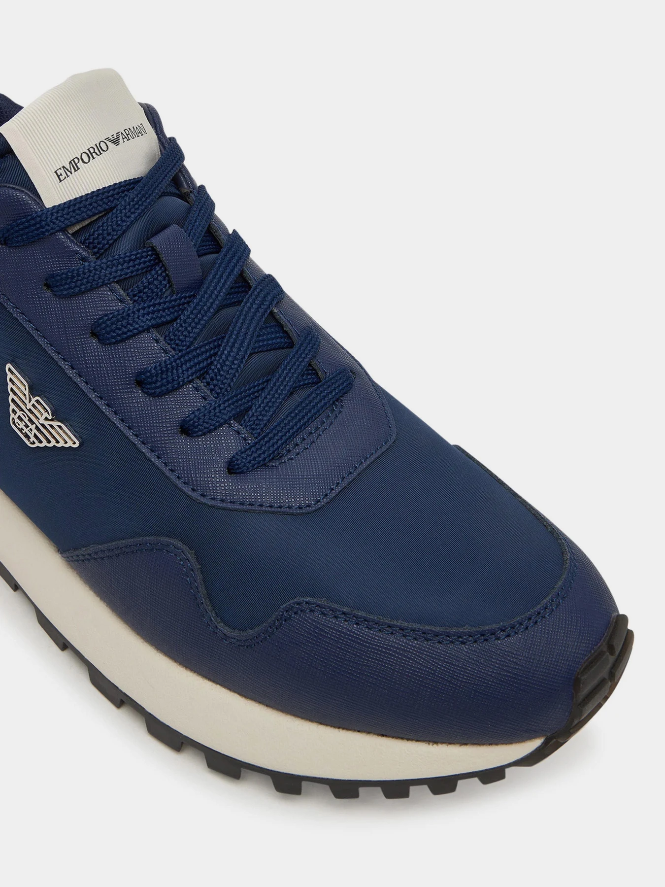 Кроссовки Emporio Armani модель EM003738-AF19532-MB371 Фото