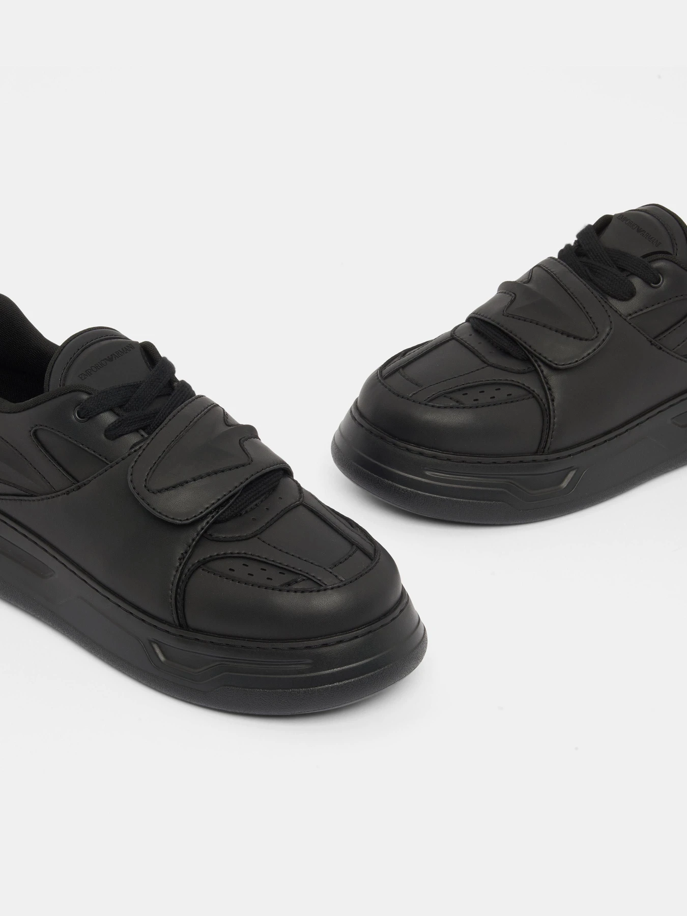 Кроссовки Emporio Armani модель EM005398-AF17451-UC001 Фото