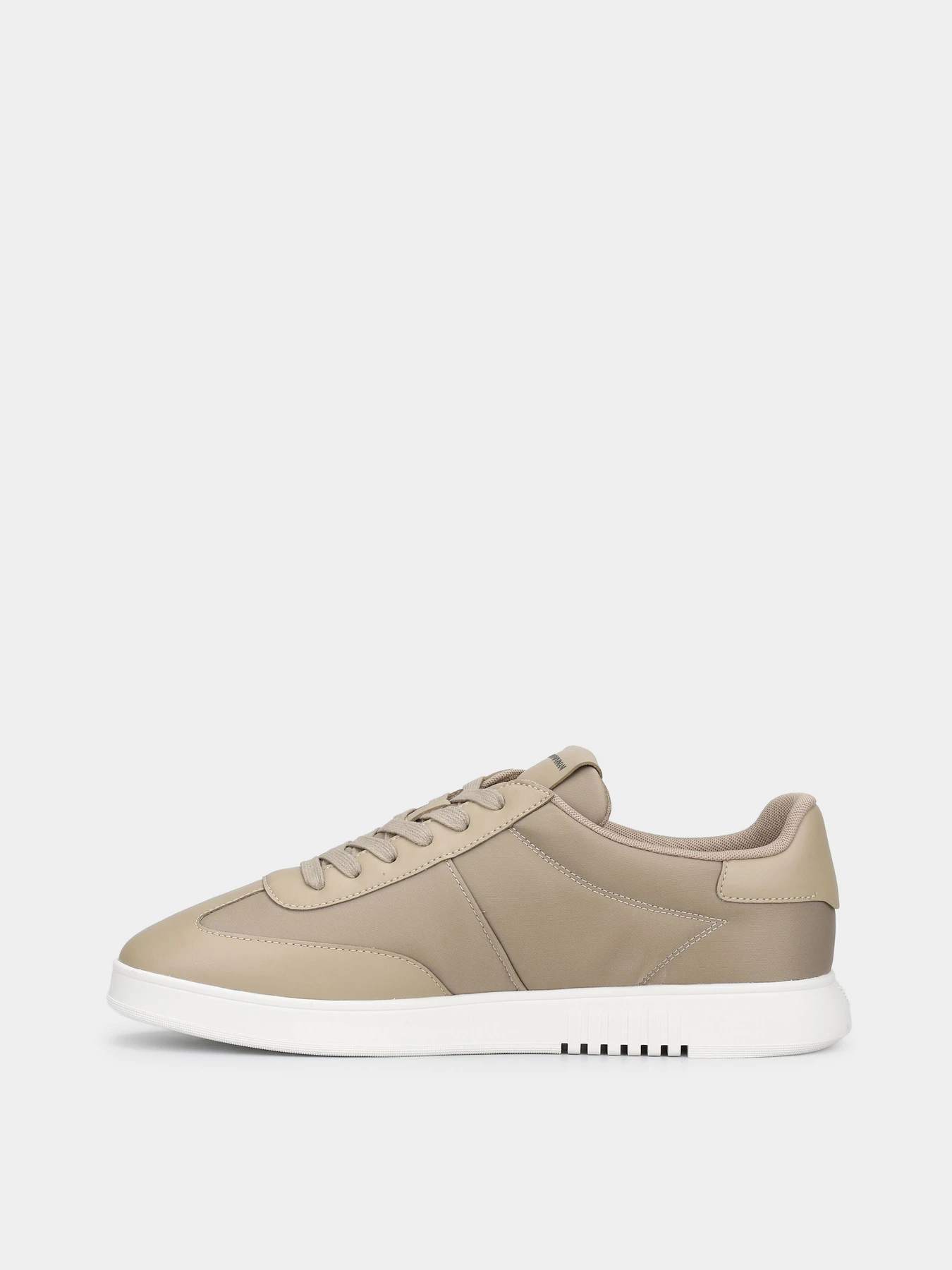 Кеды Emporio Armani модель EM003062-AF18210-U1072 Кеды Emporio Armani модель EM003062-AF18210-U1072 Фото