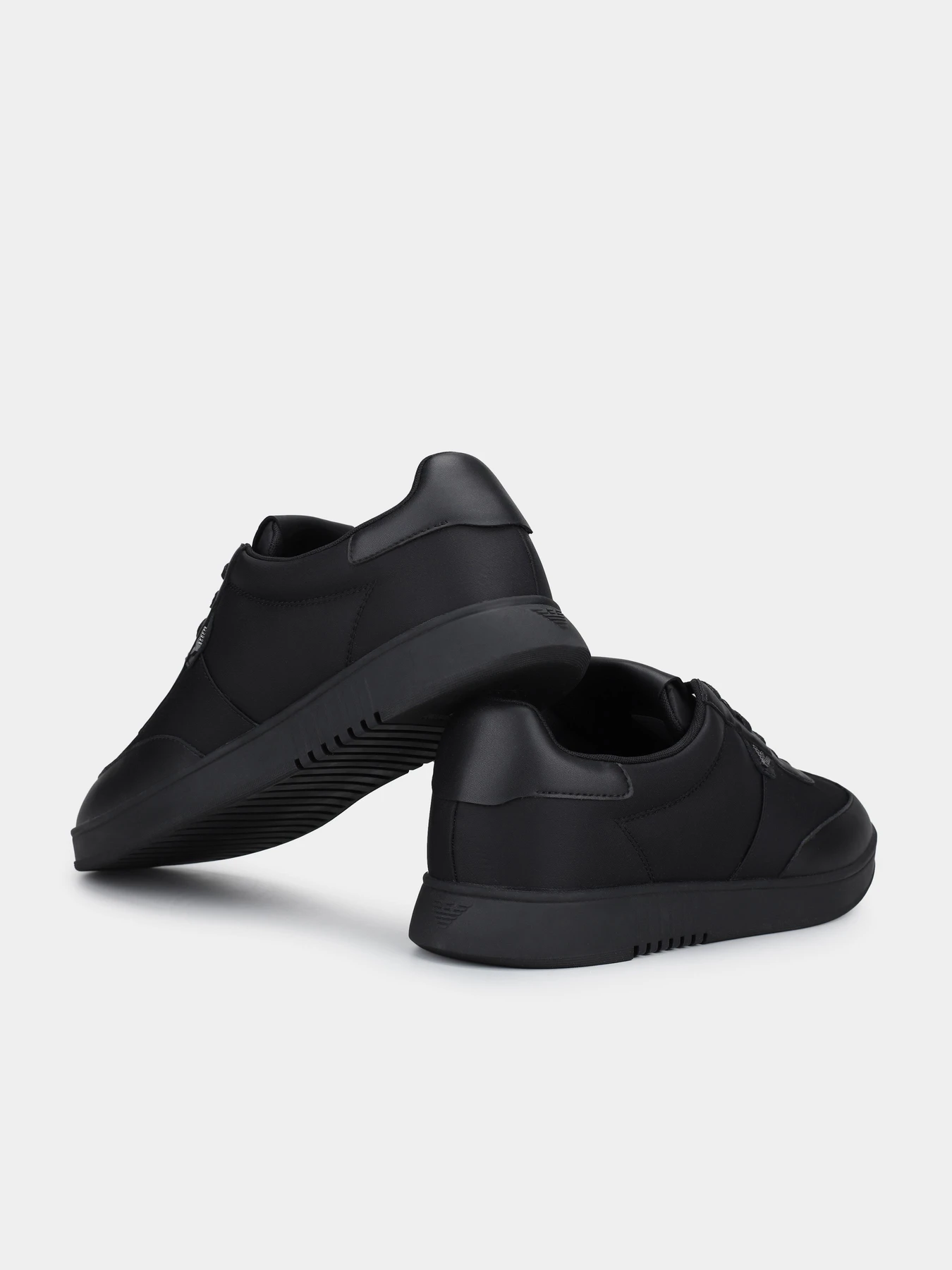 Кеды Emporio Armani модель EM003062-AF18210-UC001 Фото