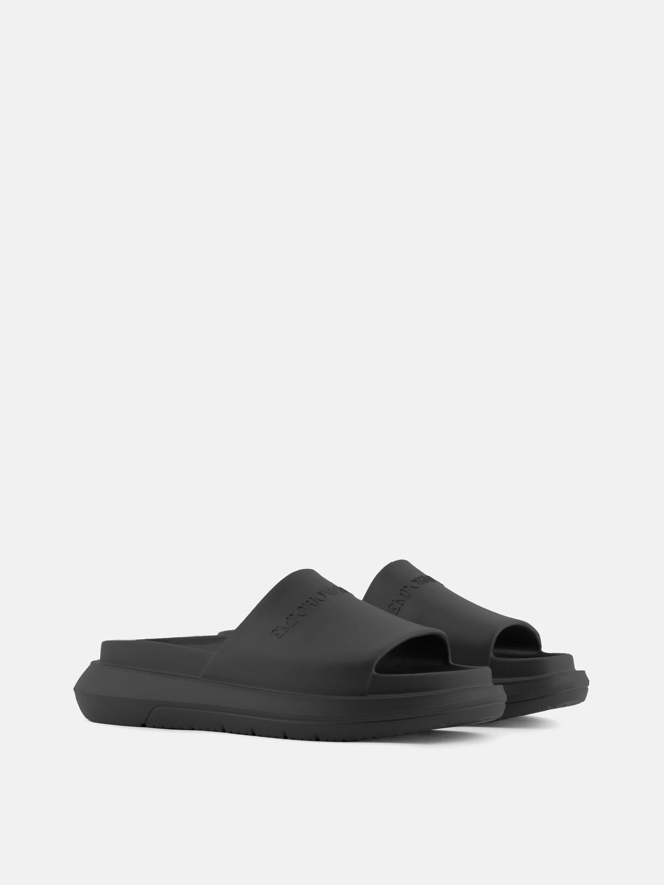 Шлёпанцы Emporio Armani модель EM005960-AF26000-UC001 Шлёпанцы Emporio Armani модель EM005960-AF26000-UC001 Фото