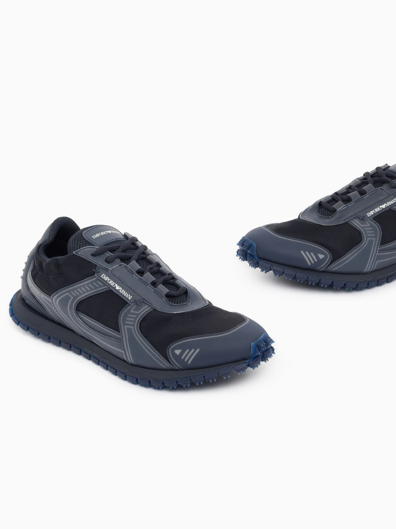 Кроссовки Emporio Armani модель EM006480-AF27360-UB097 Кроссовки Emporio Armani модель EM006480-AF27360-UB097 Фото