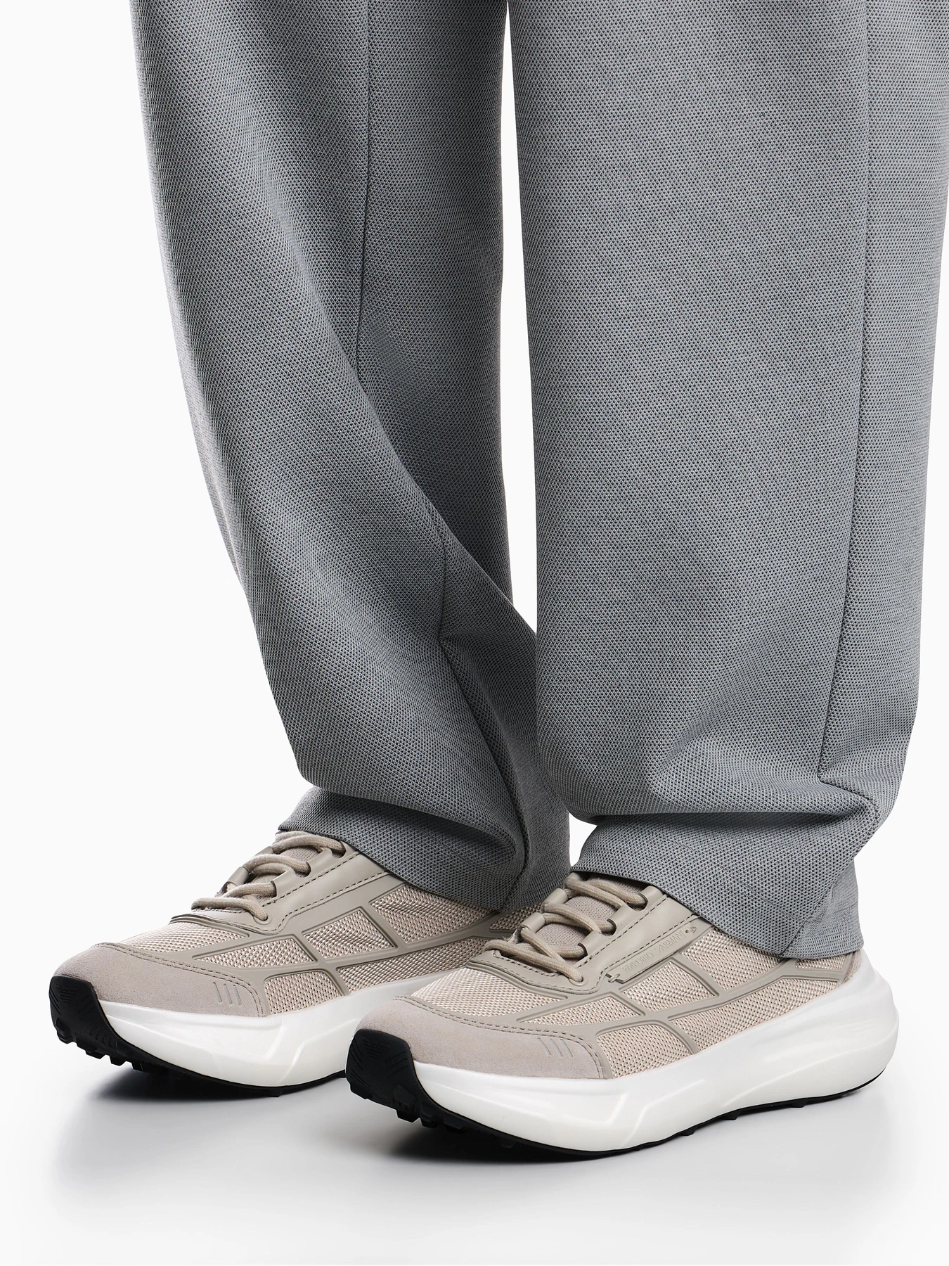Кроссовки Emporio Armani модель EM006507-AF29548-M1440 Кроссовки Emporio Armani модель EM006507-AF29548-M1440 Фото