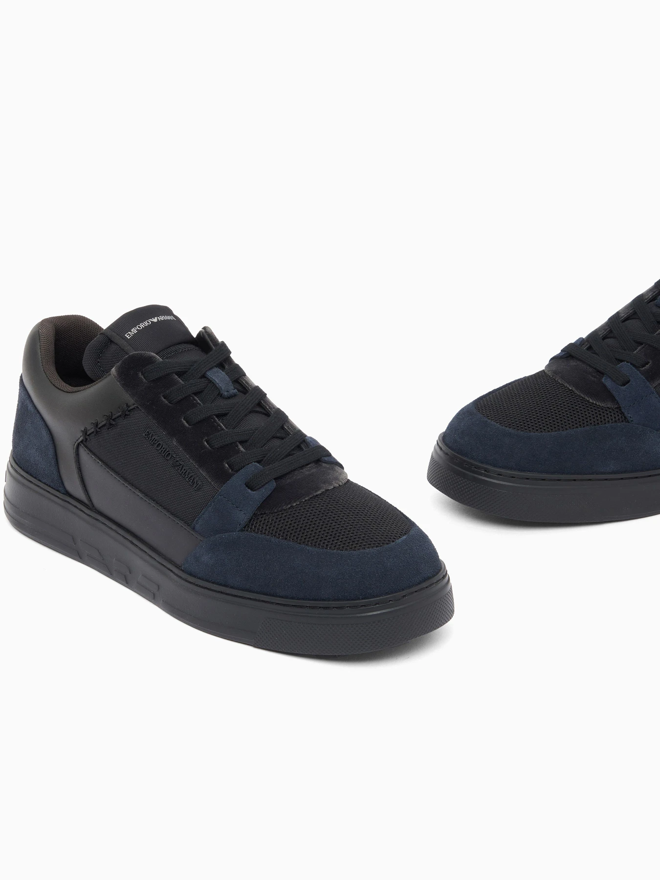Кроссовки Emporio Armani модель EM004836-AF23155-MZ312 Фото