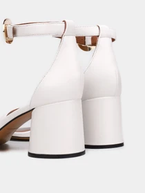 Босоножки Emporio Armani модель X3P708-XF438-00001 Фото