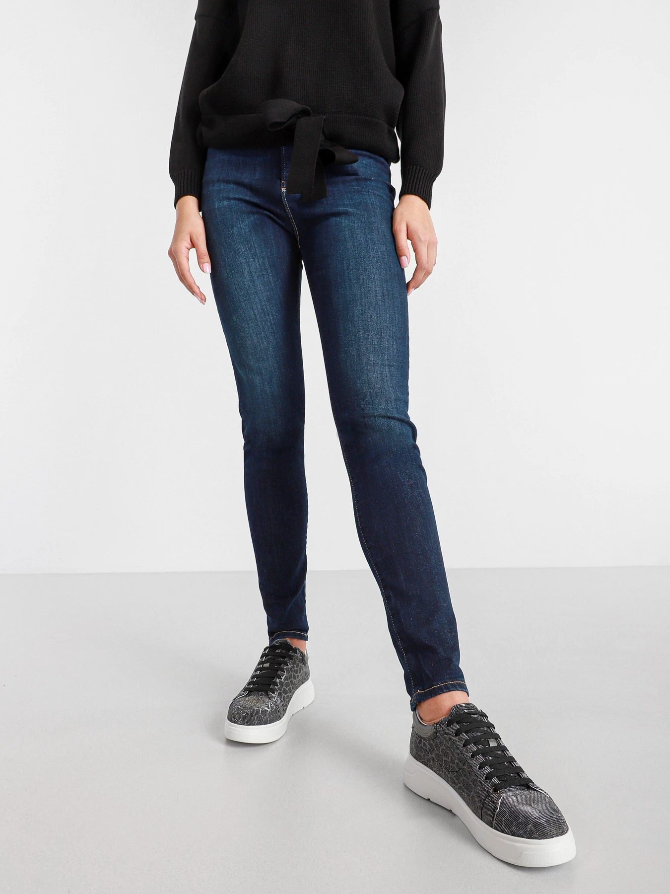 Кроссовки Emporio Armani модель X3X024-XM703-E593 Кроссовки Emporio Armani модель X3X024-XM703-E593 Фото