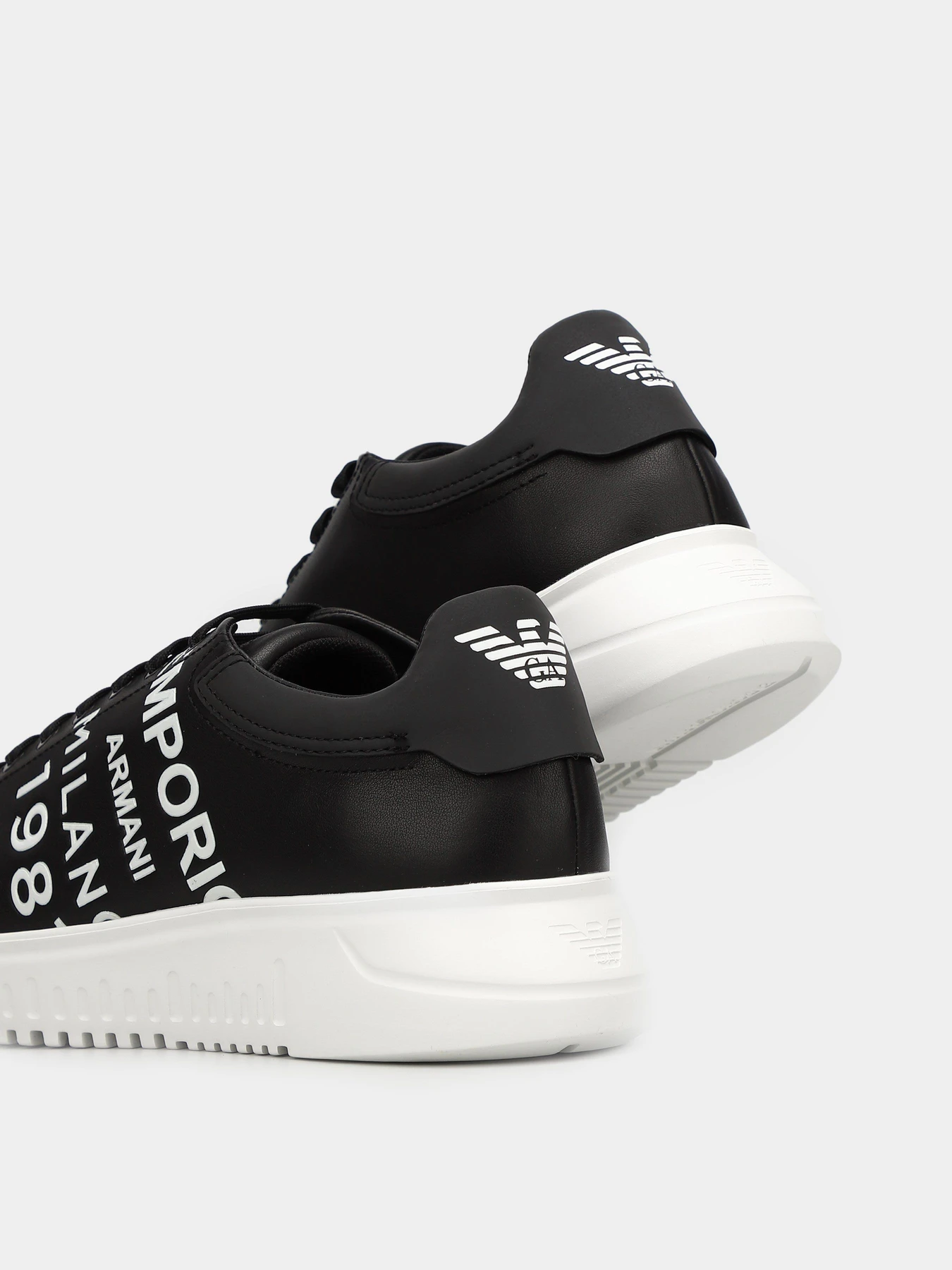 Кроссовки Emporio Armani модель X3X070-XF526-R597 Фото