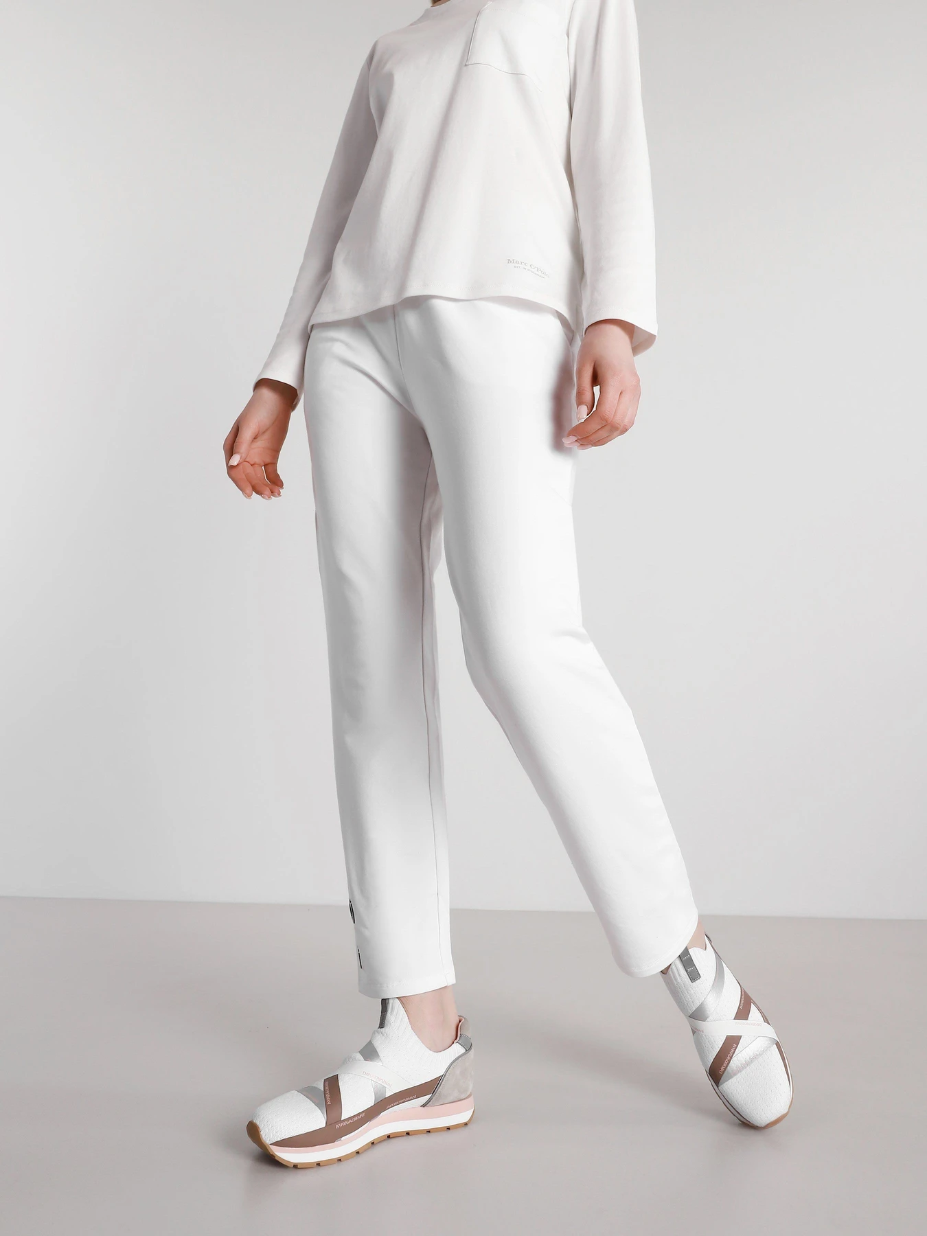 Кроссовки Emporio Armani модель X3X128-XM691-R912 Фото