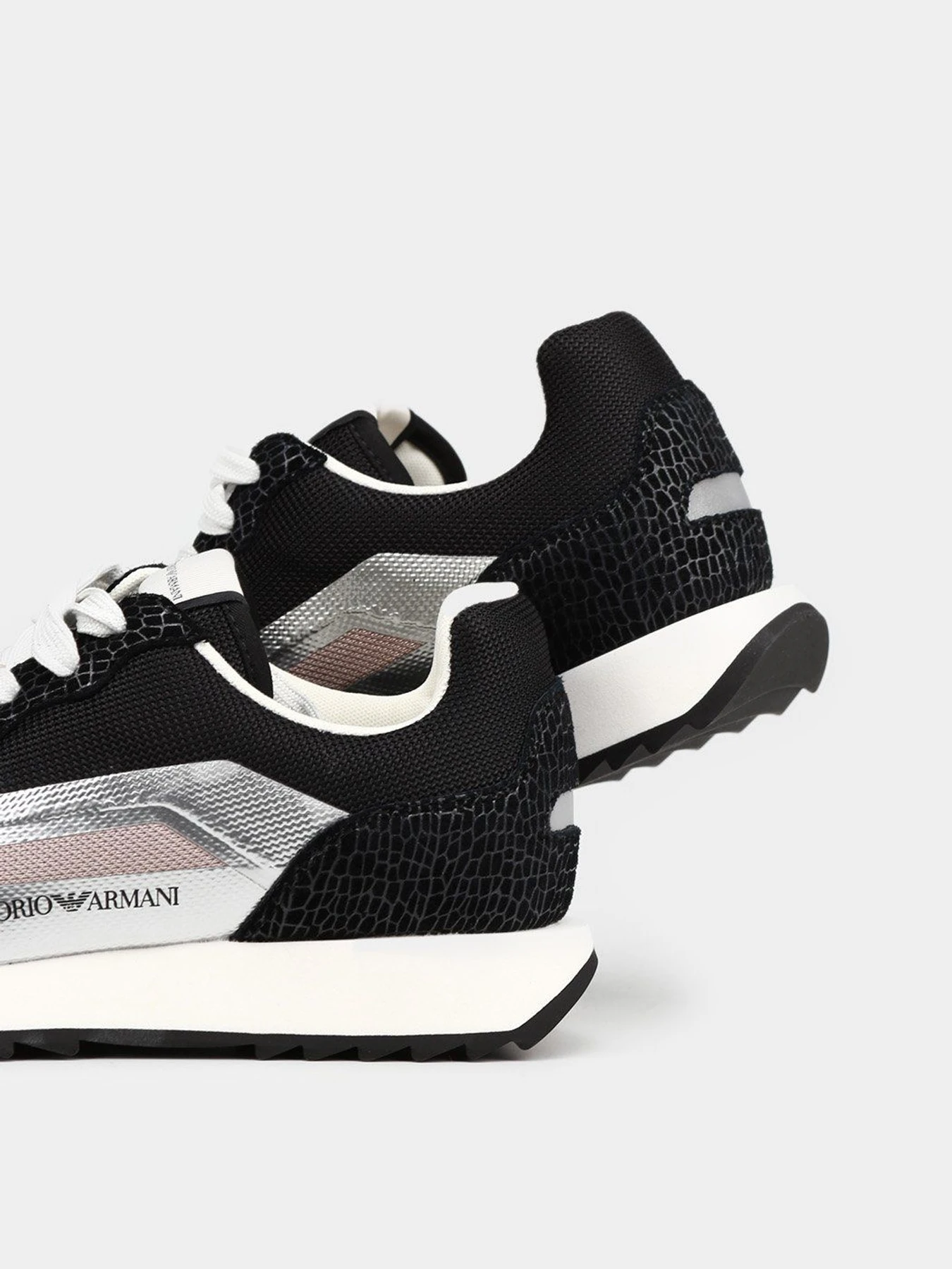 Кроссовки Emporio Armani модель X3X134-XN032-Q499 Фото