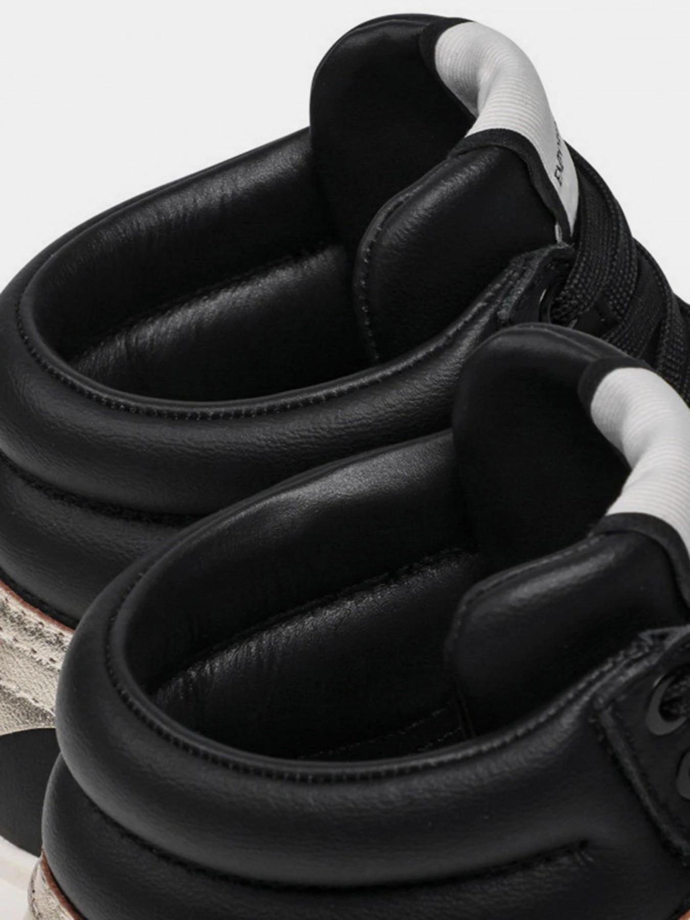 Ботинки и сапоги Emporio Armani модель X3Z050-XN028-M700 Фото
