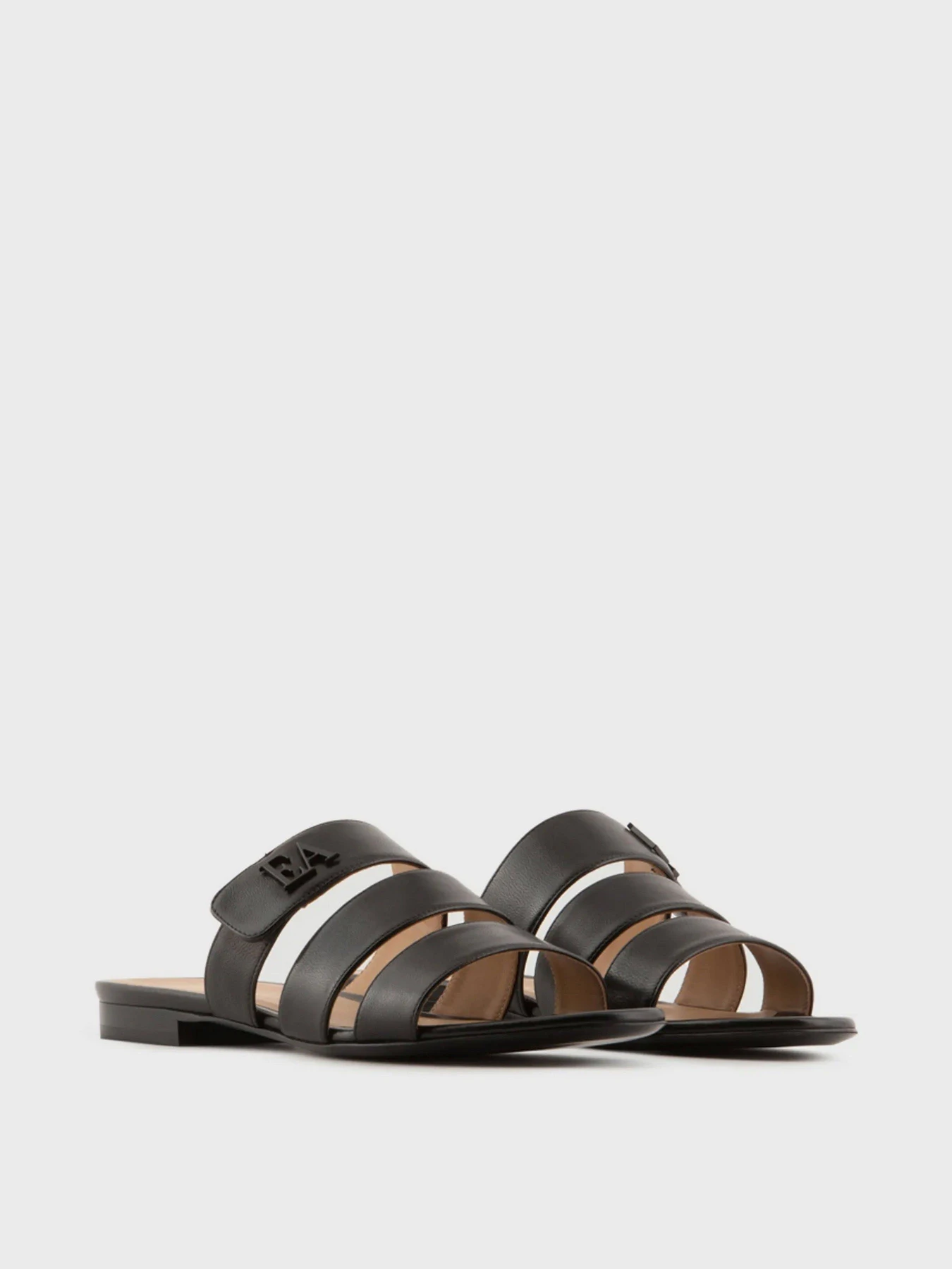 Шлёпанцы Emporio Armani модель X3P816-XF271-00002 Шлёпанцы Emporio Armani модель X3P816-XF271-00002 Фото