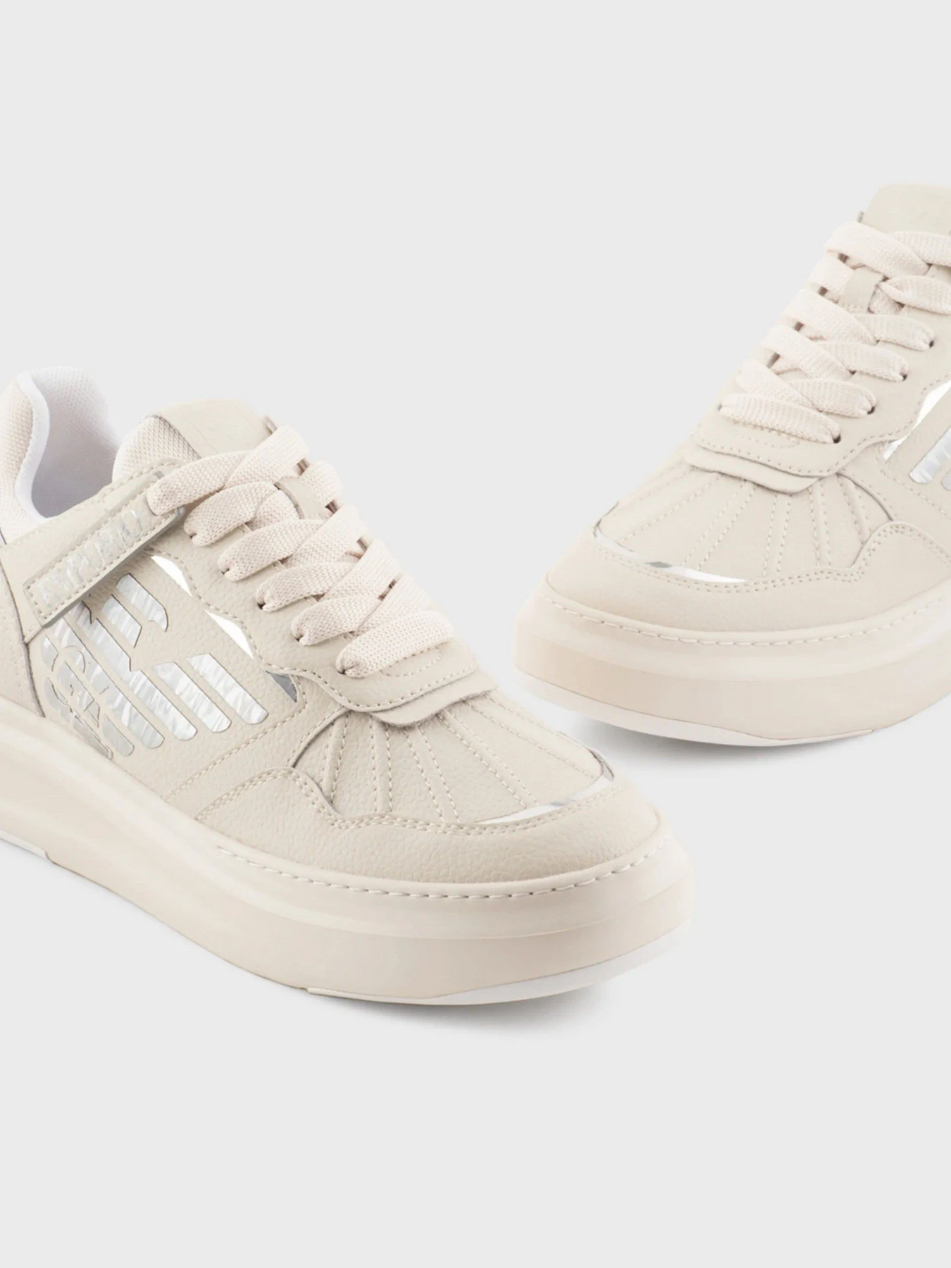 Кроссовки Emporio Armani модель X3X165-XN704-M696 Фото