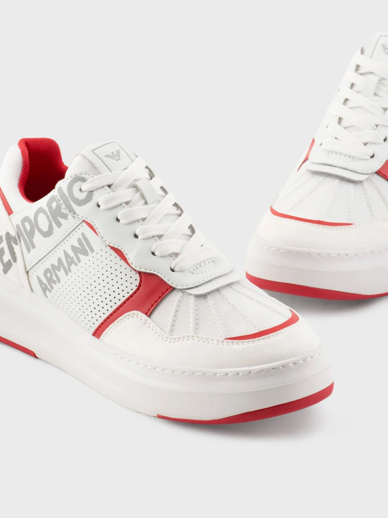 Кроссовки Emporio Armani модель X3X175-XN760-M477 Фото